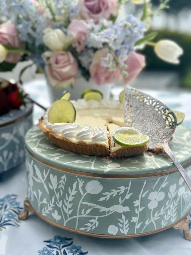 Pink & White Chinoiserie Cake Platform