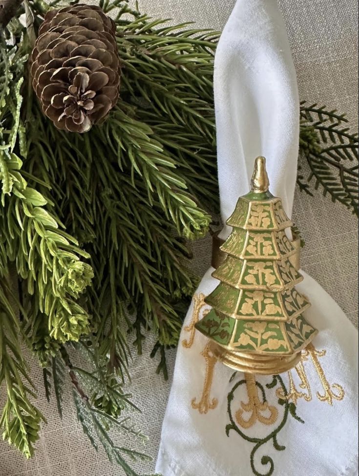 Chinoiserie Pagoda Tree Set of 4 Napkin Ring (4 Colors)