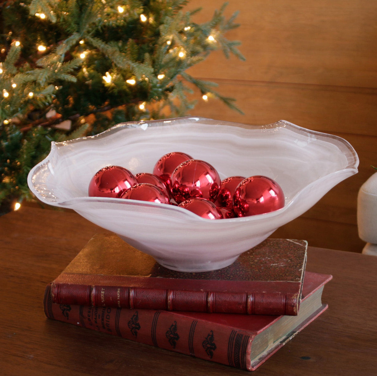 GLASS Alabaster Wave Large Bowl (White)