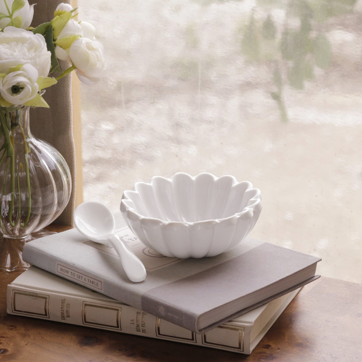 VIDA Vienna Mini Bowl with Spoon White