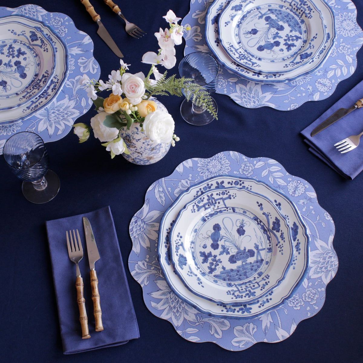 VIDA Faenza Dinner Plate Set of 4 (White and Blue)