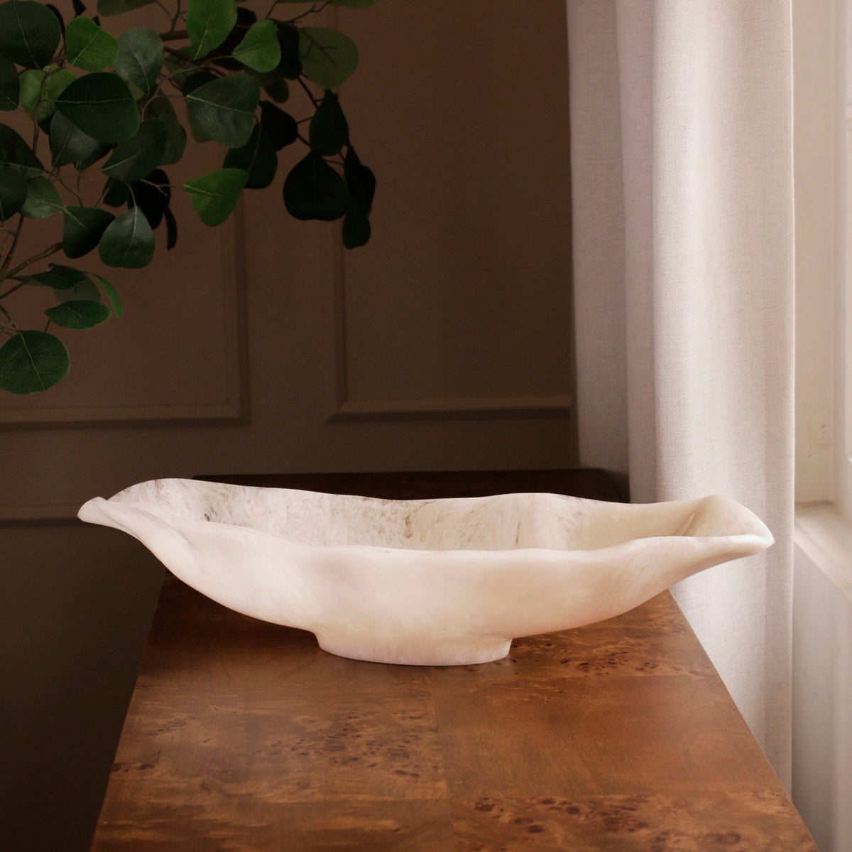 RESIN Alabaster Medium Oval Bowl White Swirl