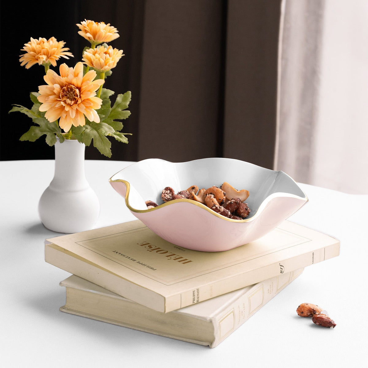 ENCANTO Carola Small Round Bowl (Camellia and White)