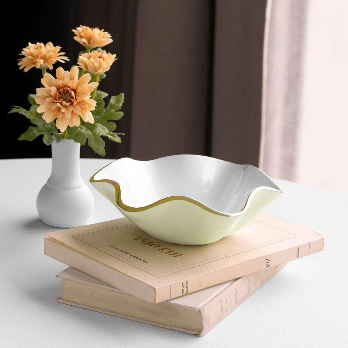 ENCANTO Carola Small Round Bowl (Pistachio and White)