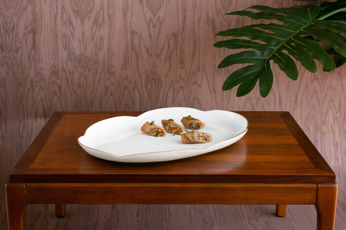 ENCANTO Amelia Oval Tray Cream and White