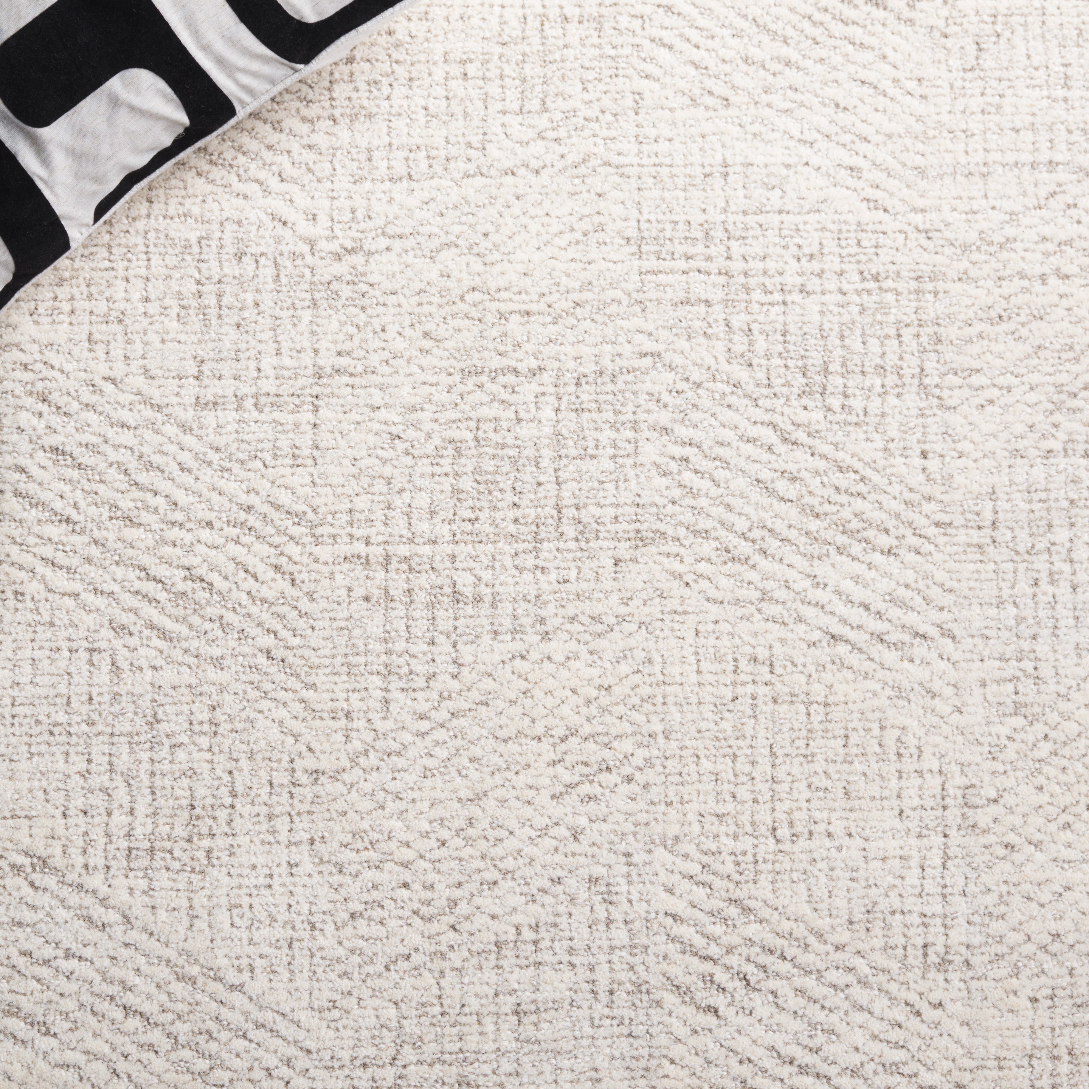 Natural / Ivory