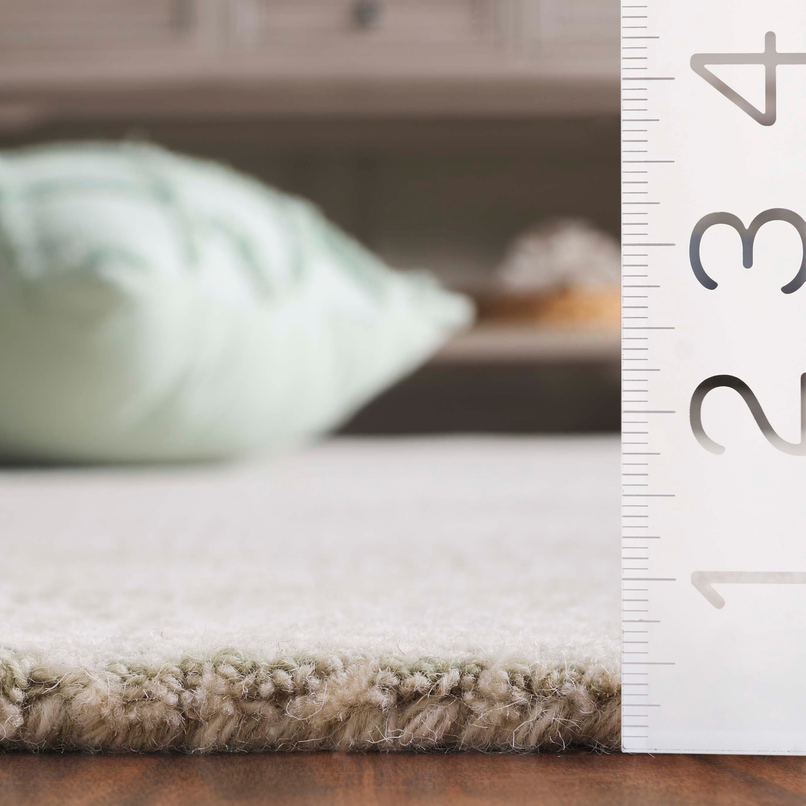 Sage Green / Ivory