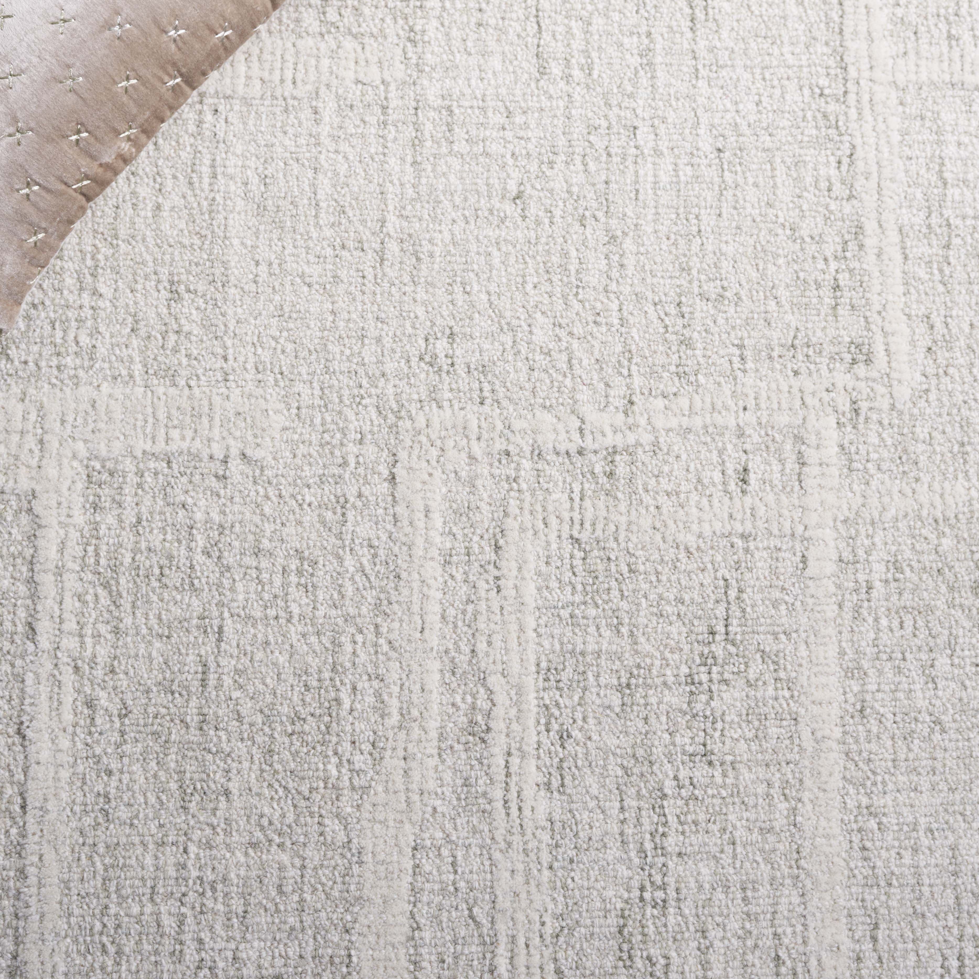 Sage Green / Ivory