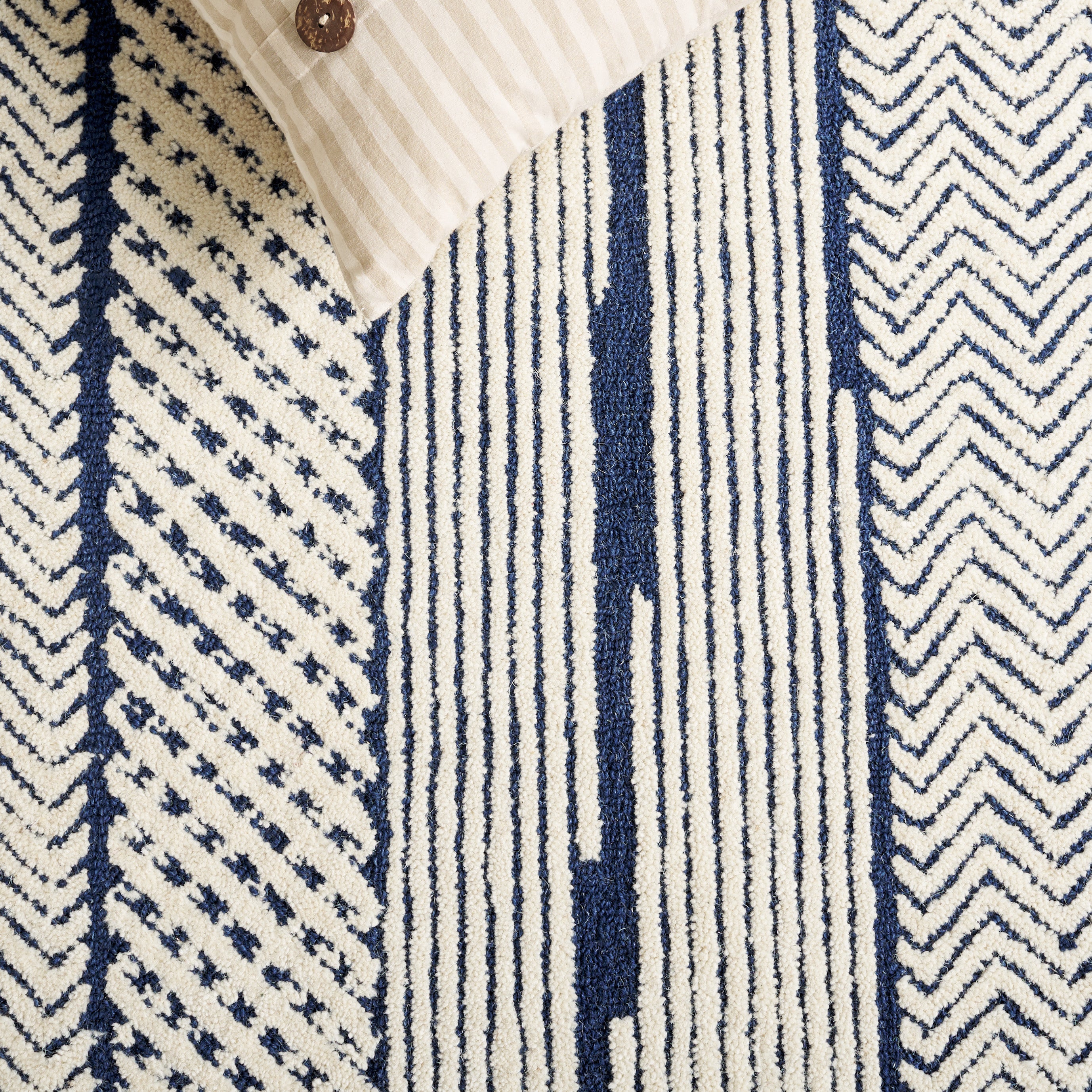 Ivory / Navy