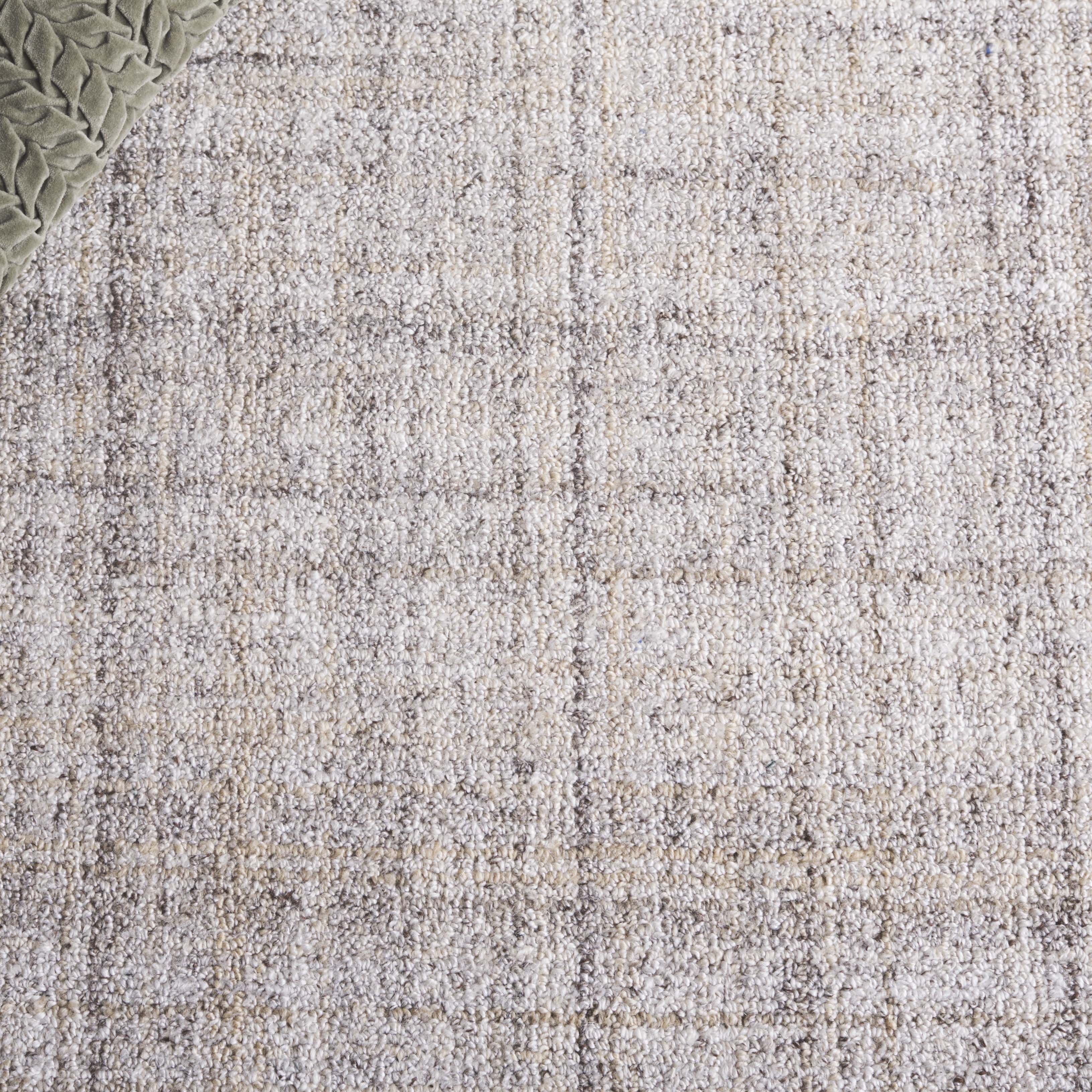 Light Brown / Ivory