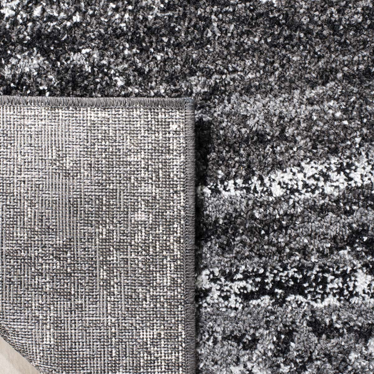 Silver / Black