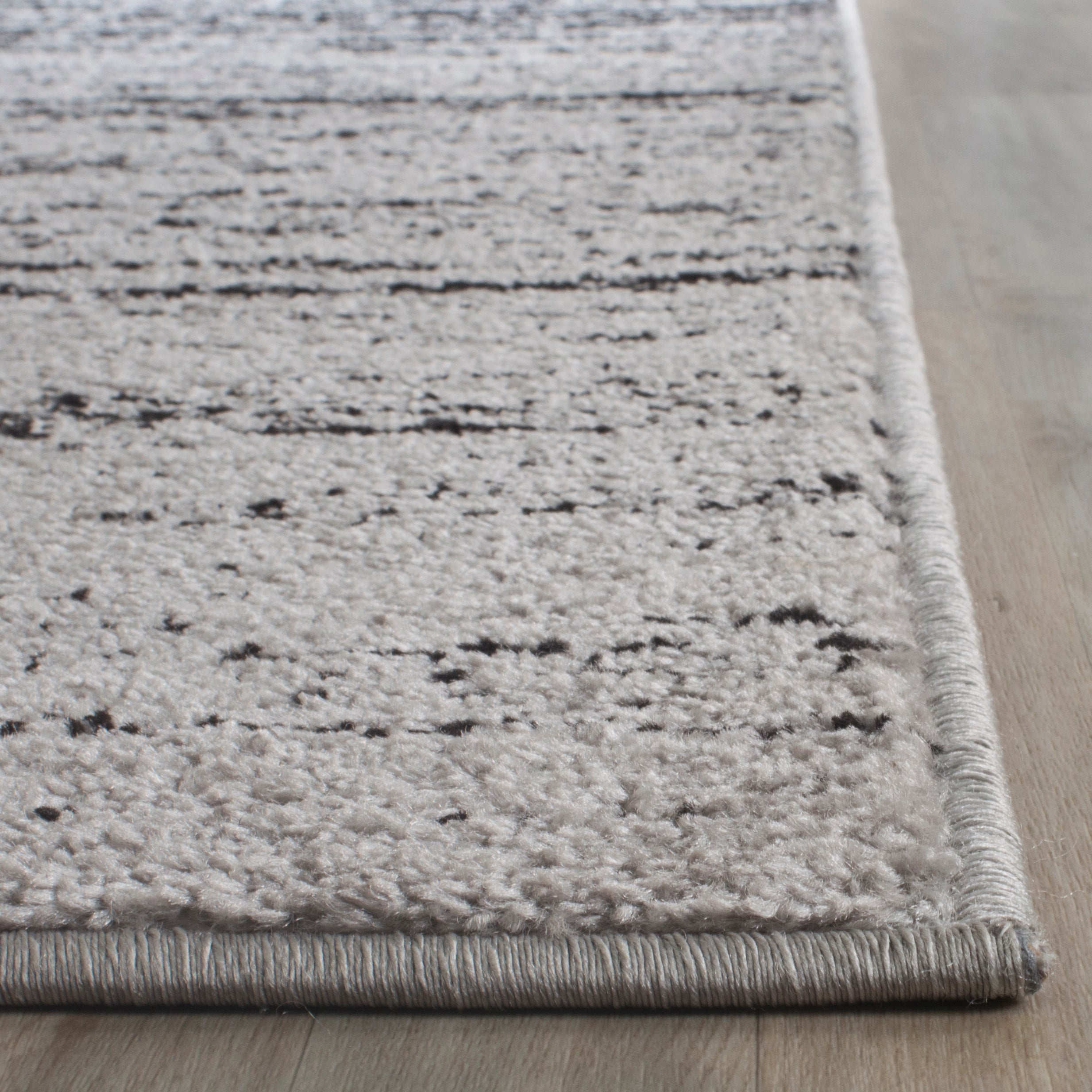 Safavieh Adirondack 113 Rug, Silver, ADR113 - Silver / Black