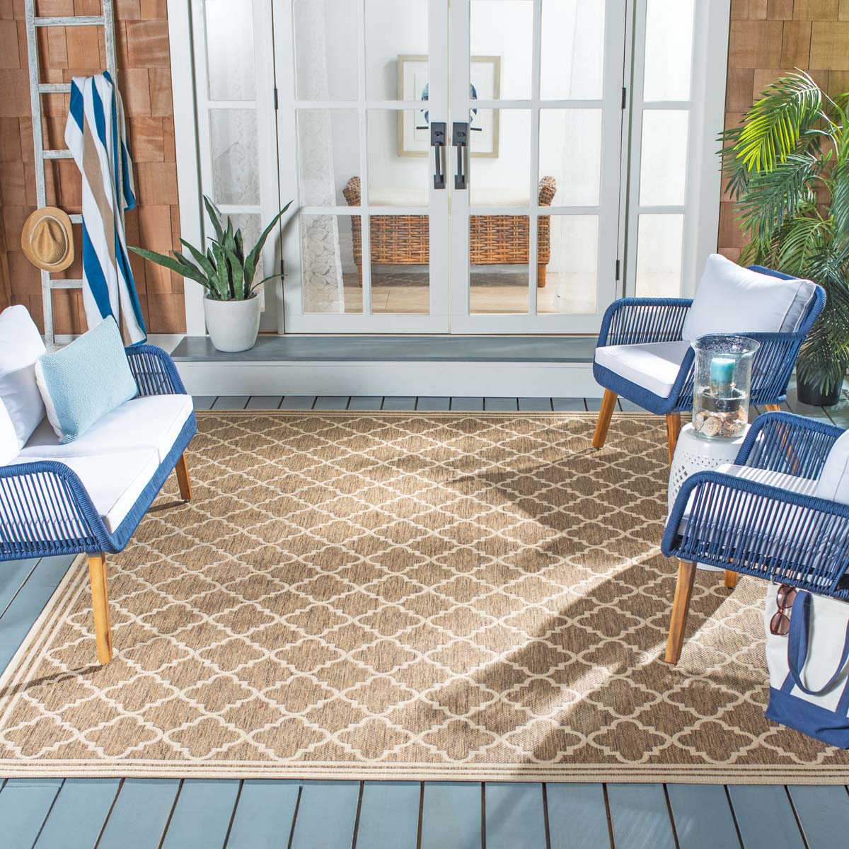 Beach House Rug | Safavieh - BHS121D - Beige / Cream