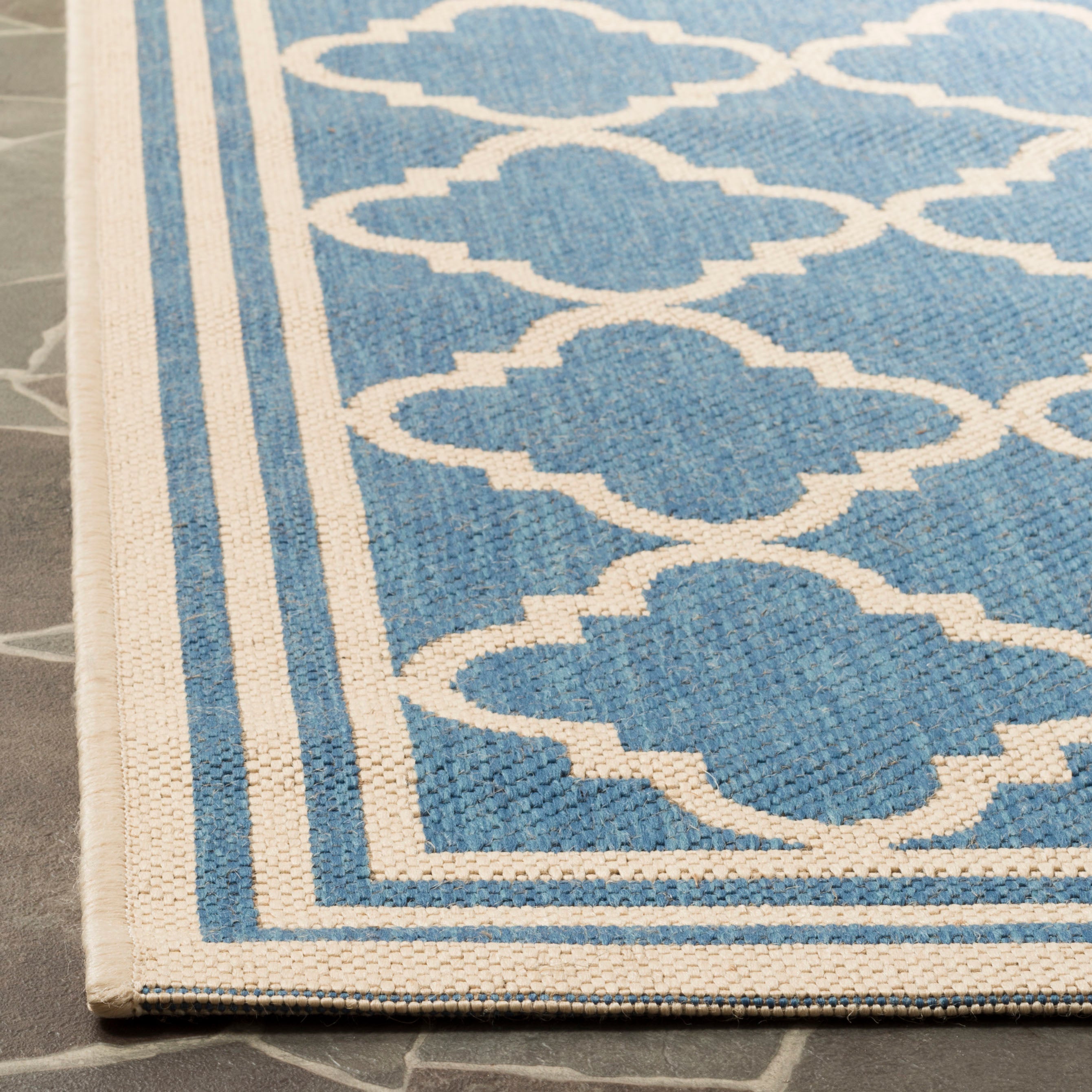 Beach House Rug | Safavieh - BHS121M - Blue / Cream