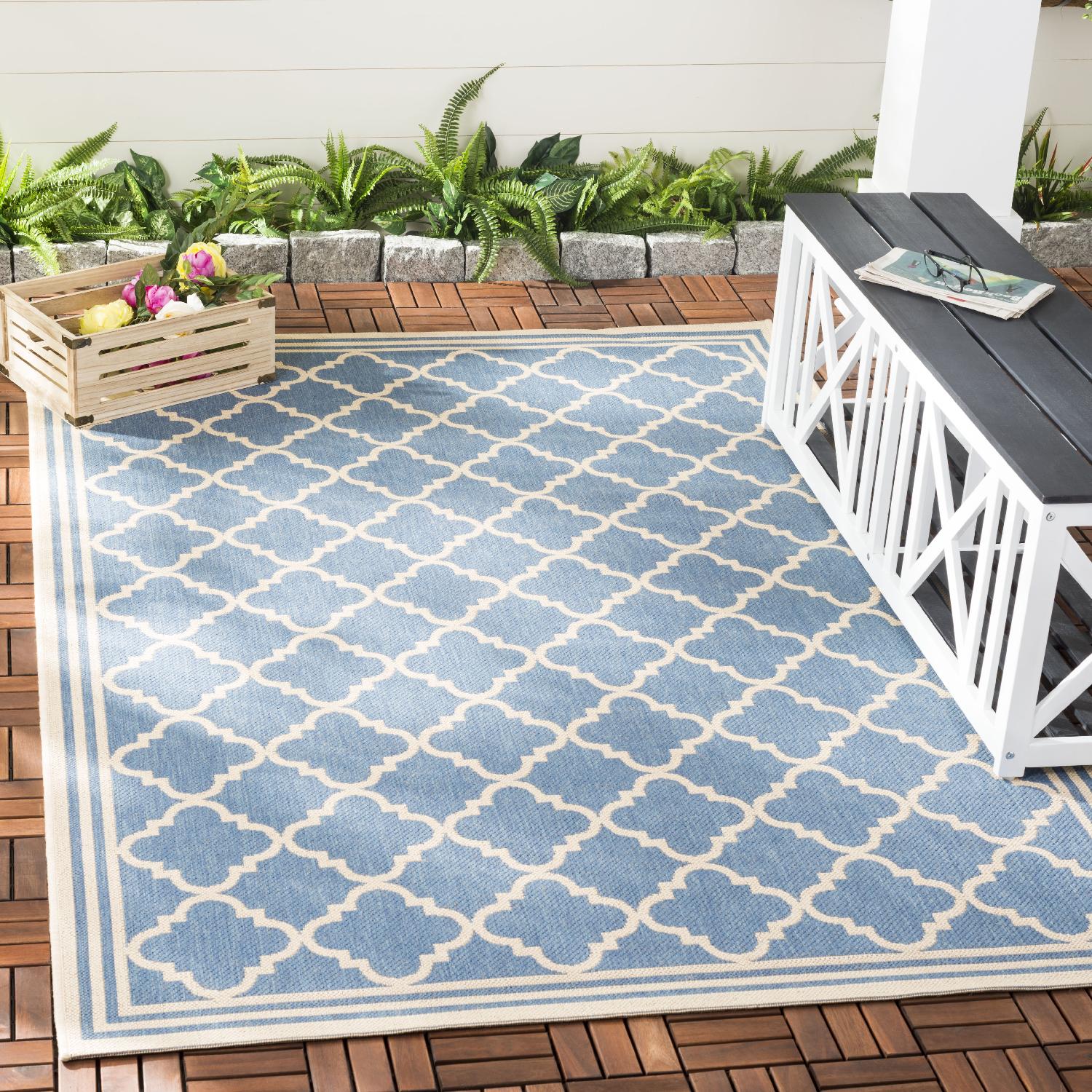 Beach House Rug | Safavieh - BHS121M - Blue / Cream