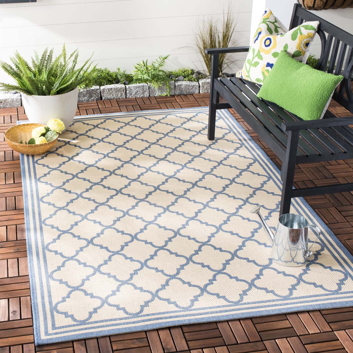 Beach House Rug | Safavieh - BHS121N - Cream / Blue