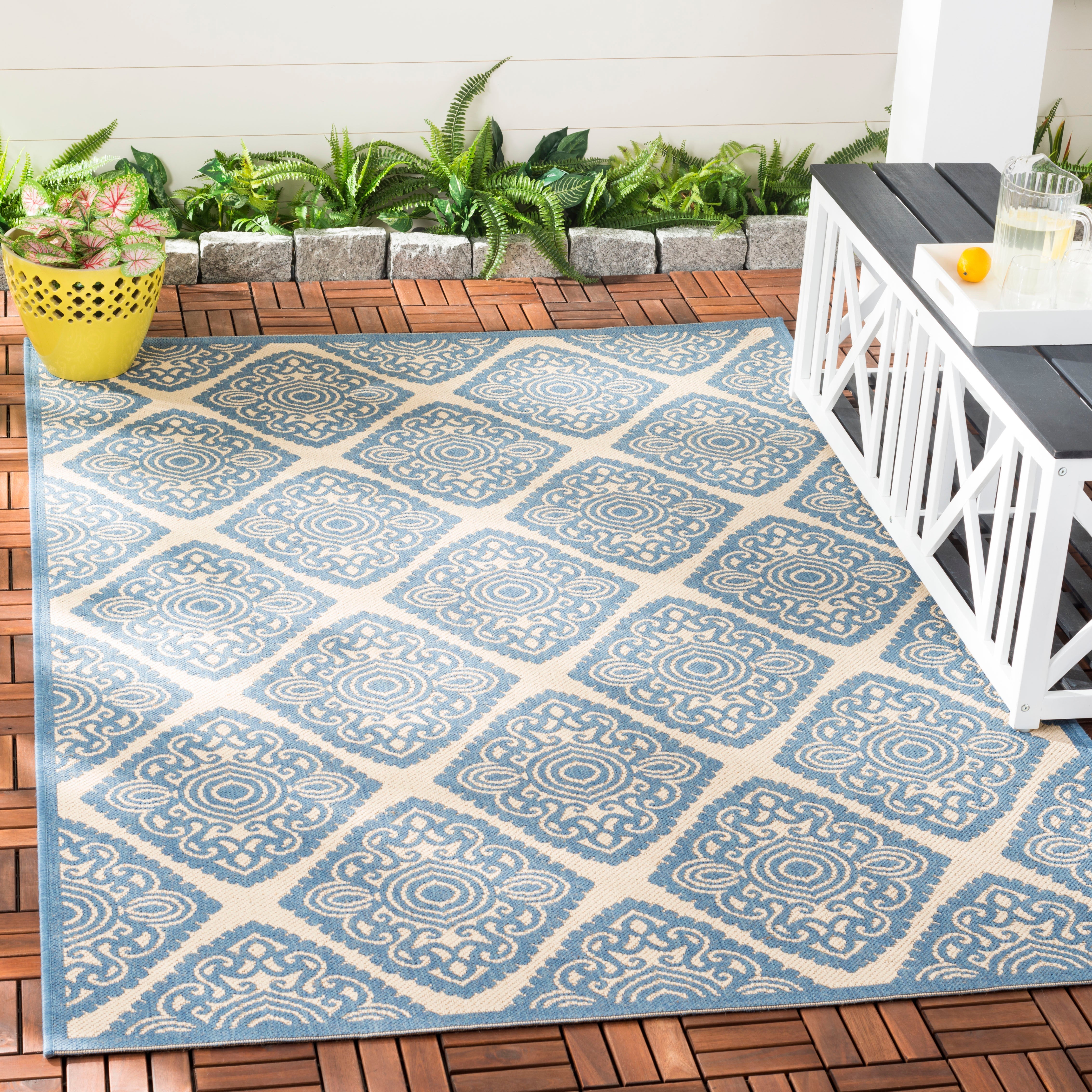 Beach House 132 Rug | Safavieh - BHS132 - Cream / Blue