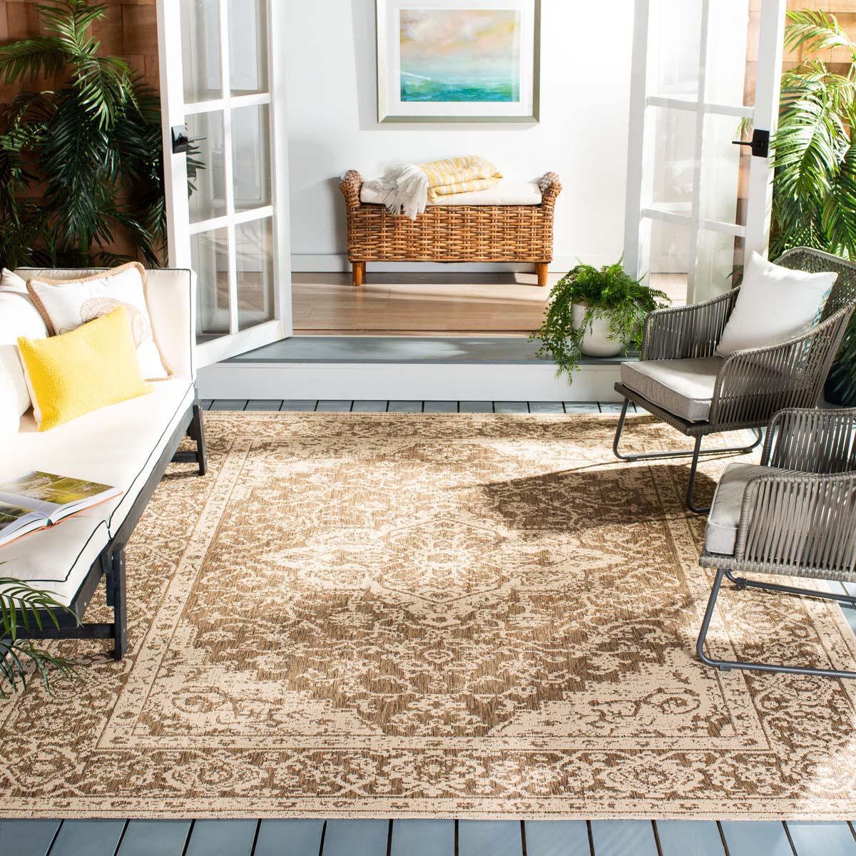 Beach House Rug | Safavieh - BHS137D - Beige / Cream