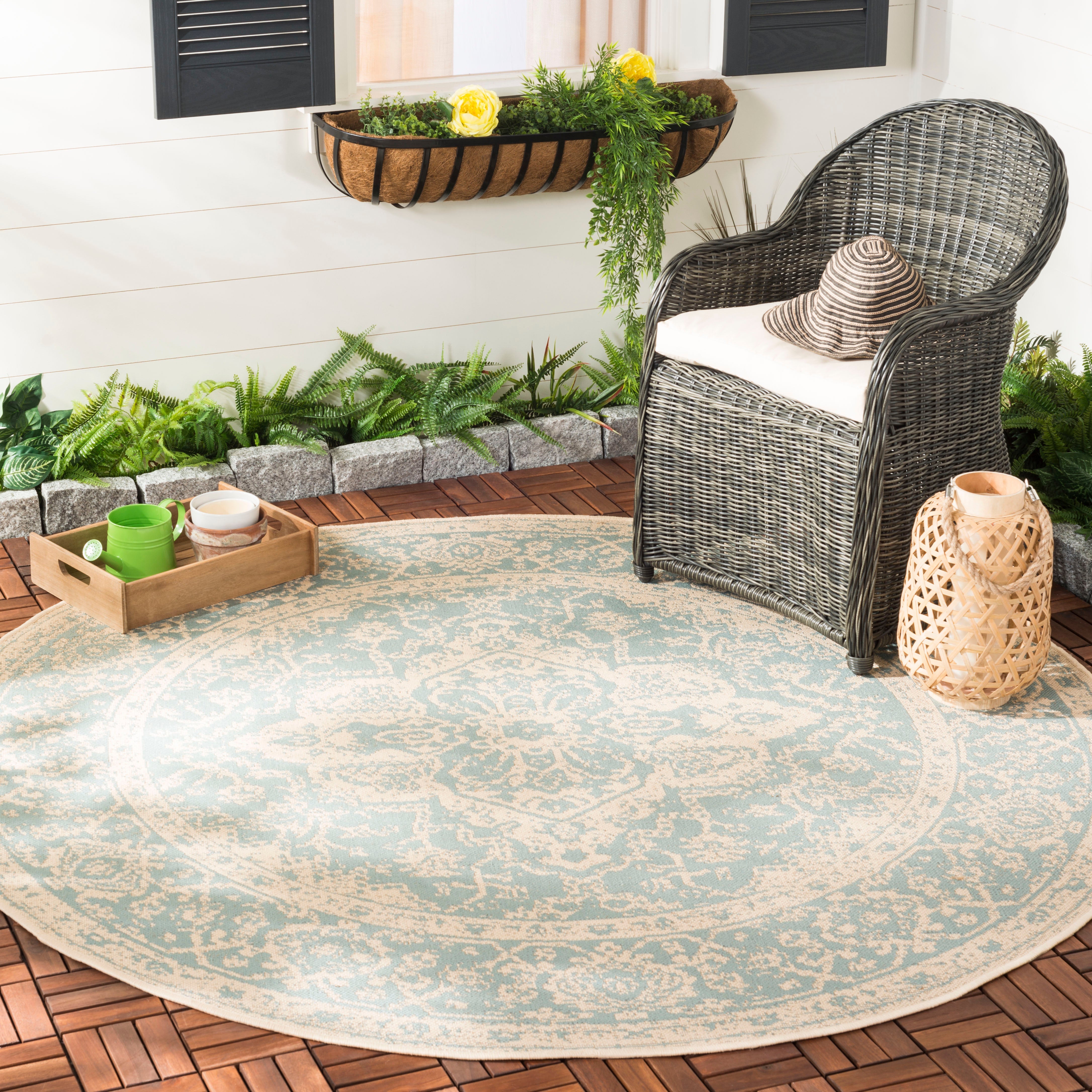 Beach House Rug | Safavieh - BHS137K - Aqua / Cream