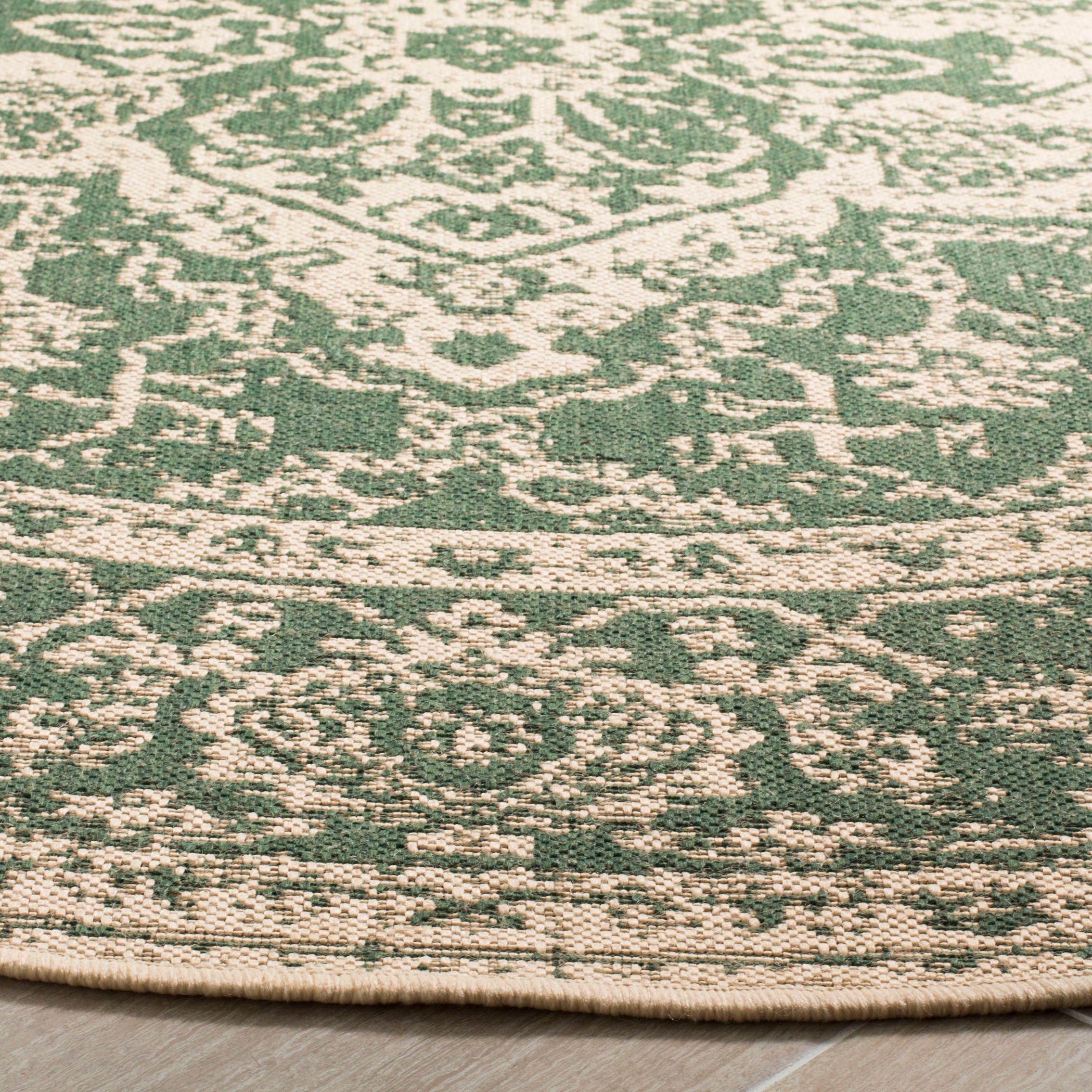 Beach House Rug | Safavieh - BHS137Y - Green / Cream
