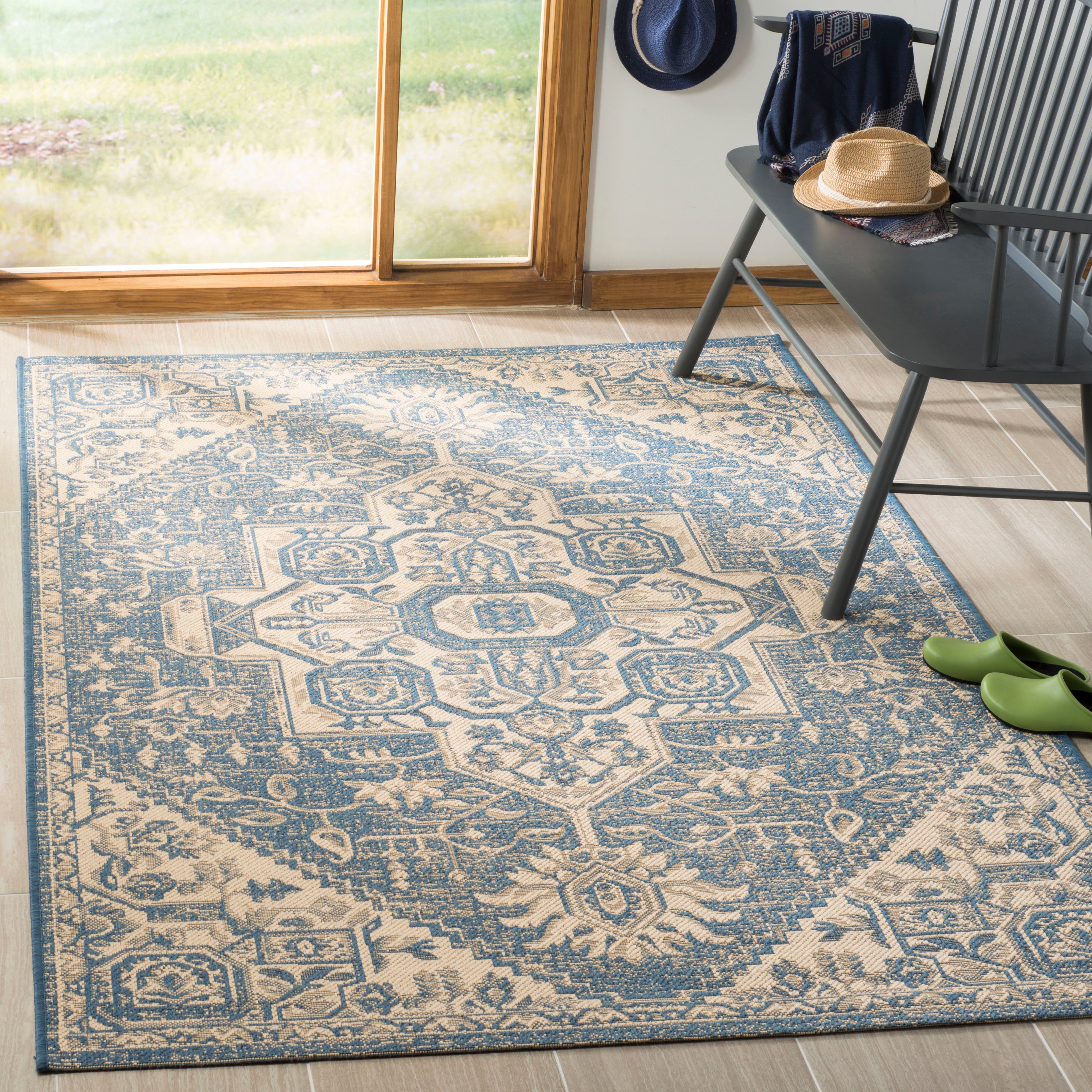 Beach House 138 Rug | Safavieh - BHS138 - Cream / Blue