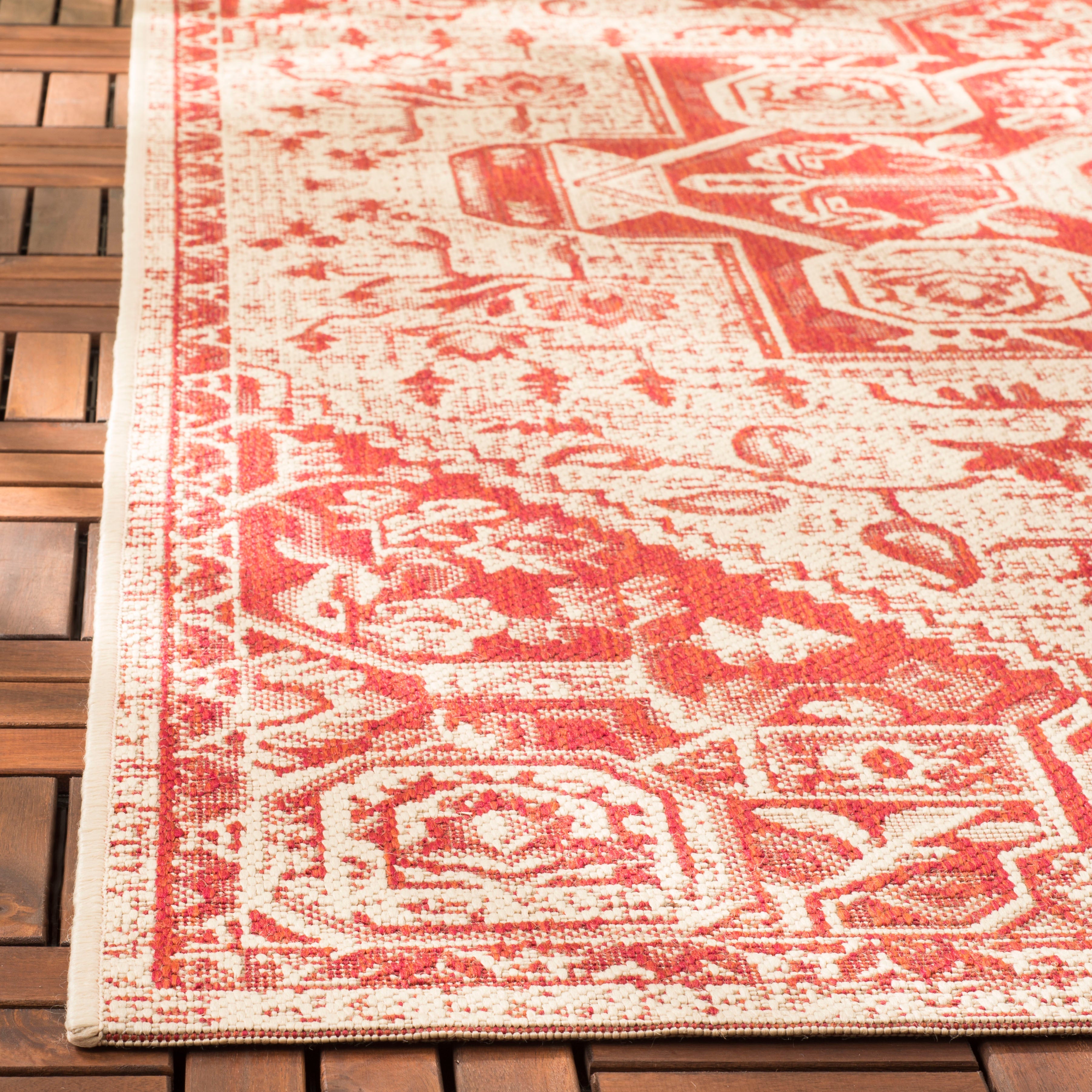 Beach House 138 Rug | Safavieh - BHS138 - Red / Cream
