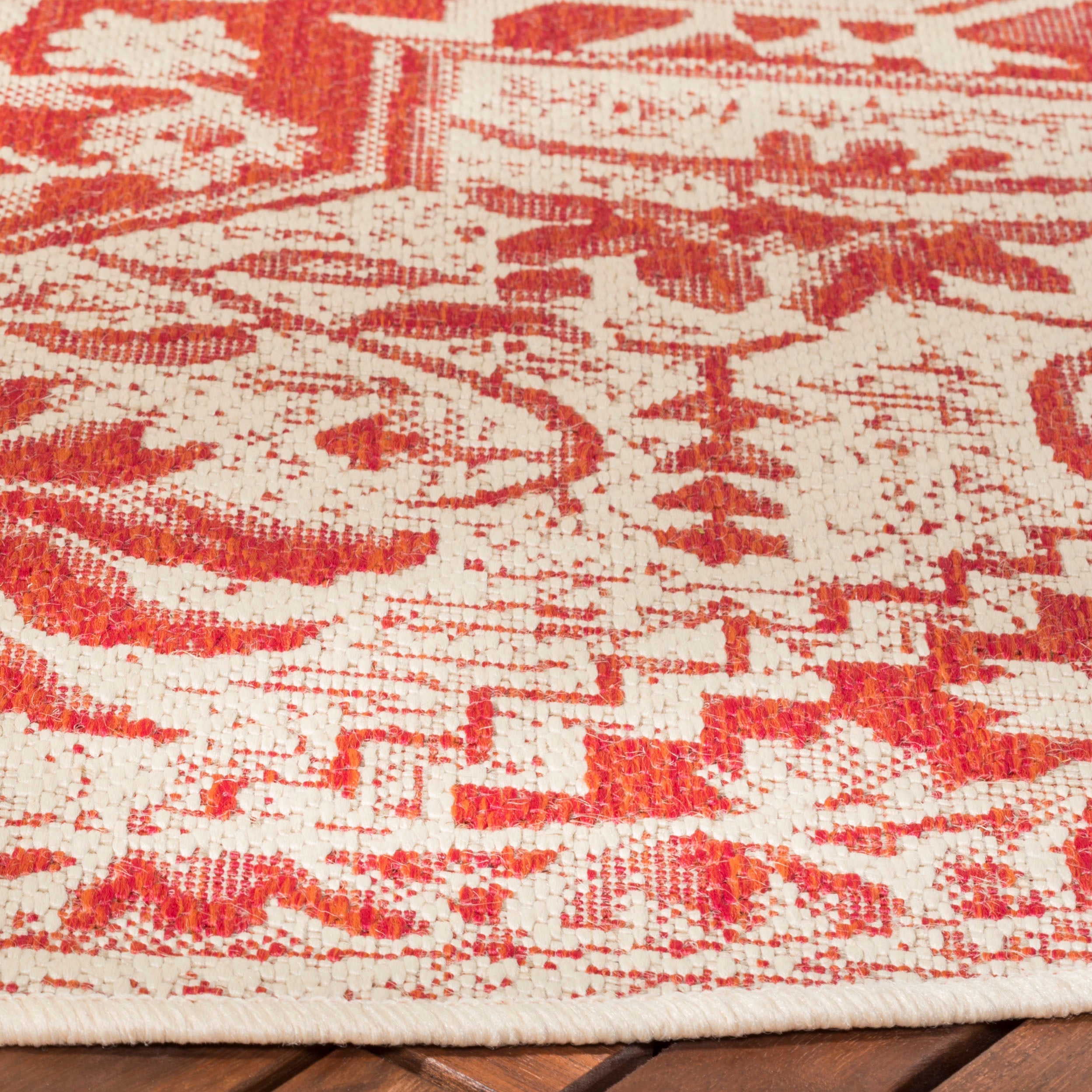 Beach House 138 Rug | Safavieh - BHS138 - Red / Cream