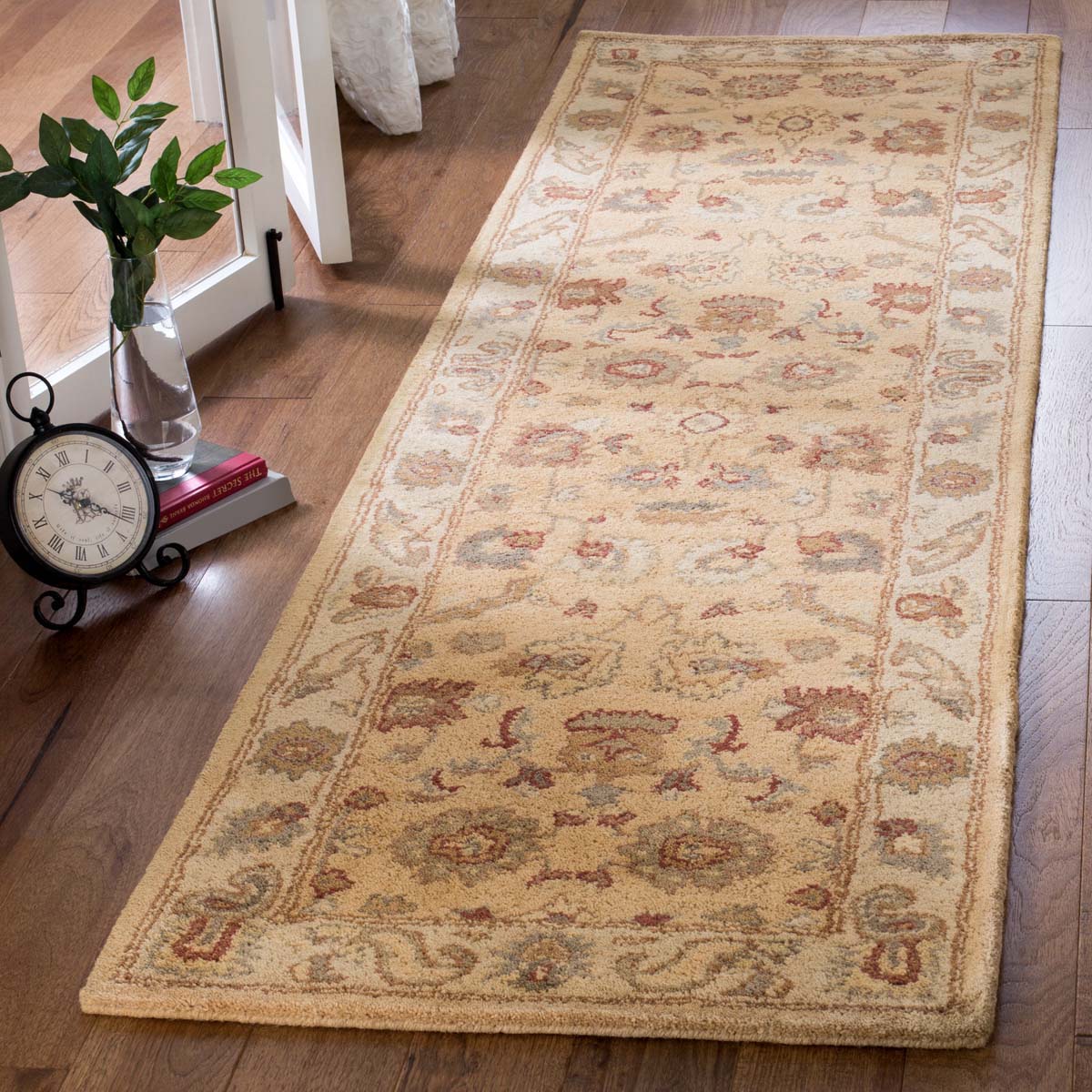 Bergama Rug | Safavieh - BRG136A - Taupe / Ivory