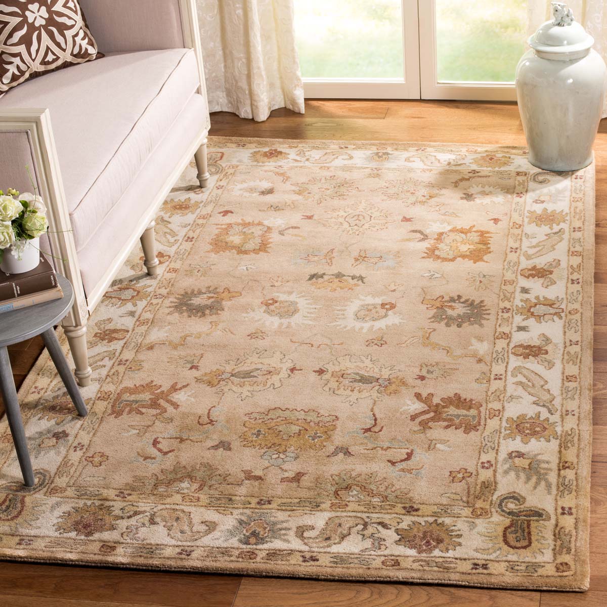 Bergama Rug | Safavieh - BRG136A - Taupe / Ivory