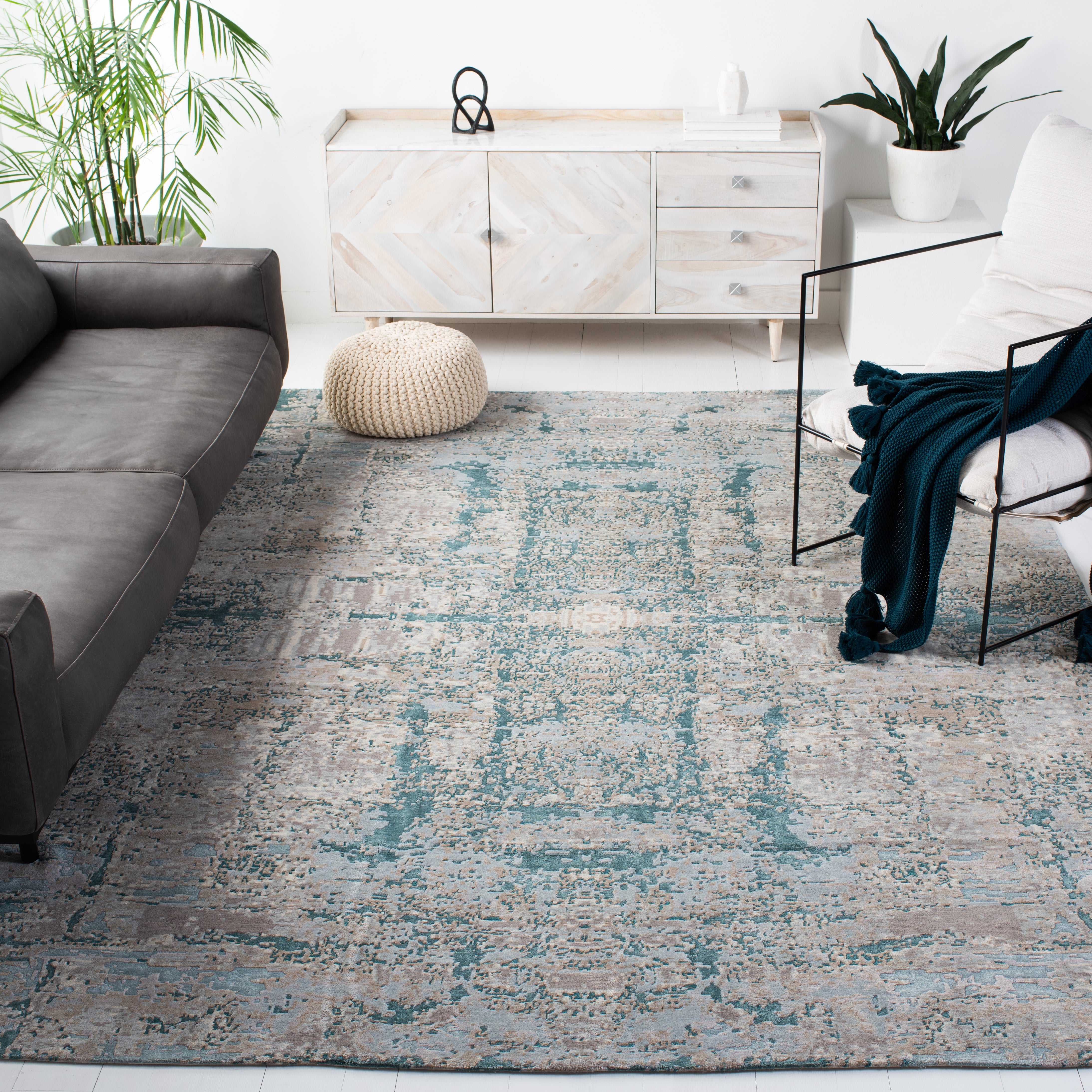 Centennial 101 Rug | Safavieh - CEN101 - Worn Denim