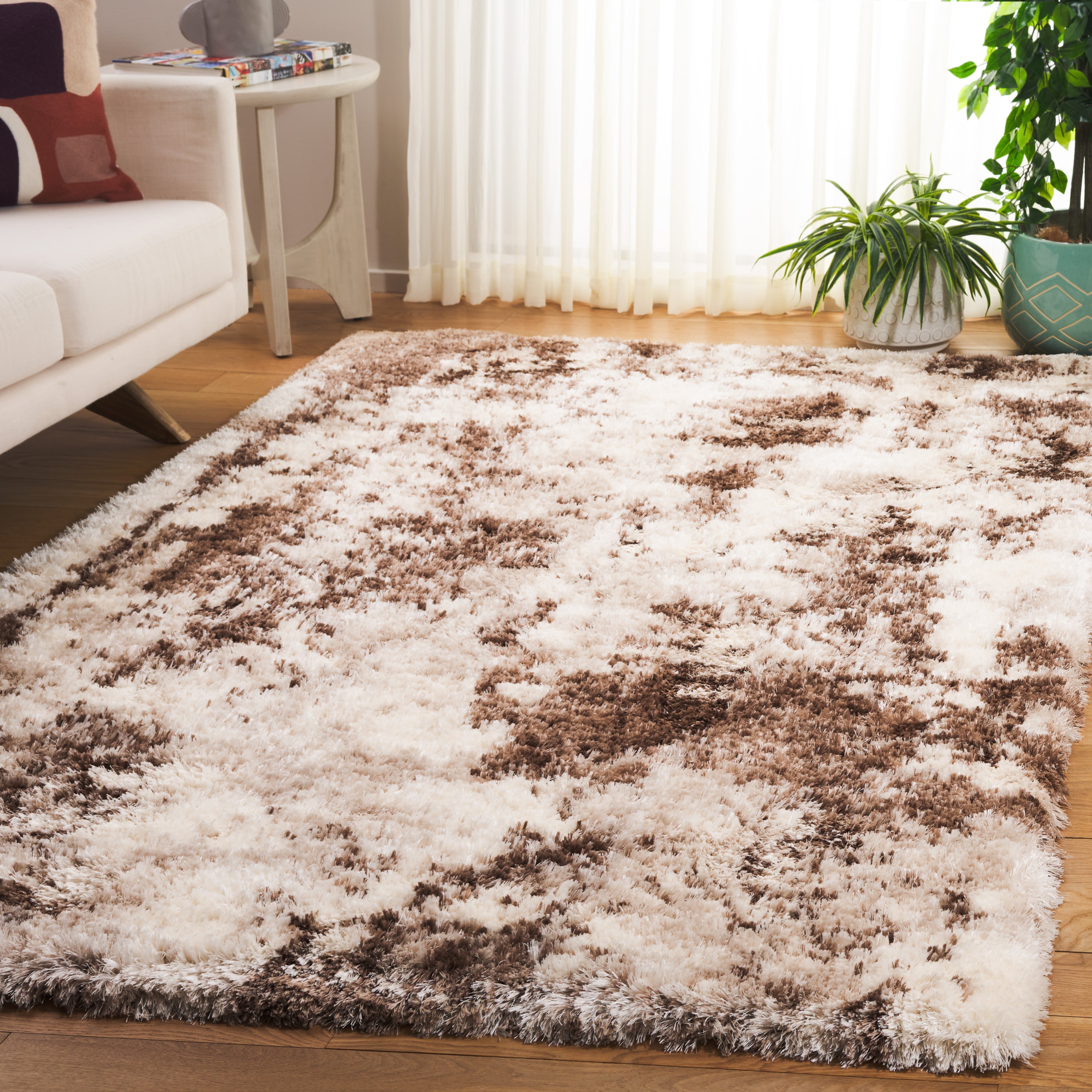 Ivory / Brown