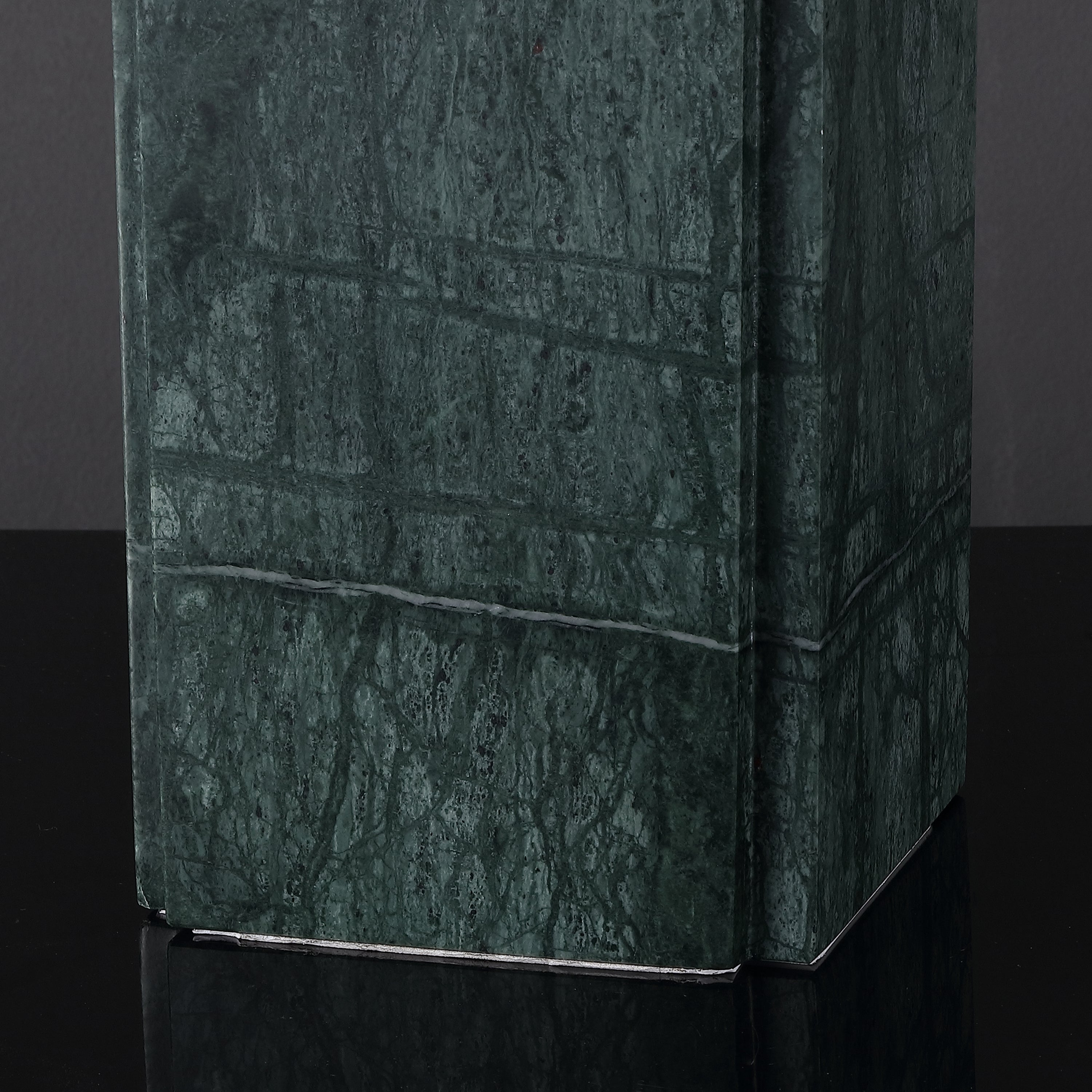 DARK GREEN / WHITE