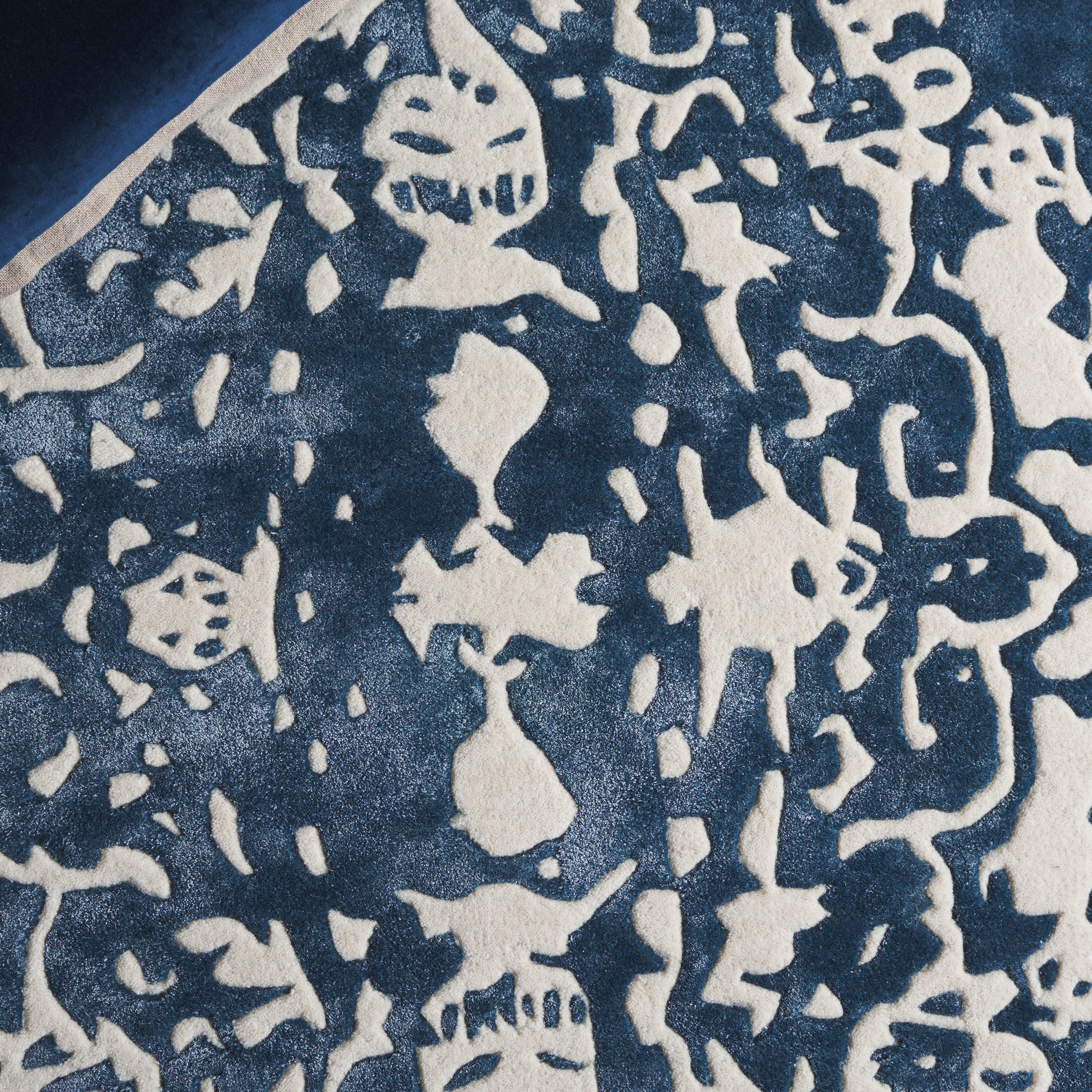 BLUE / IVORY