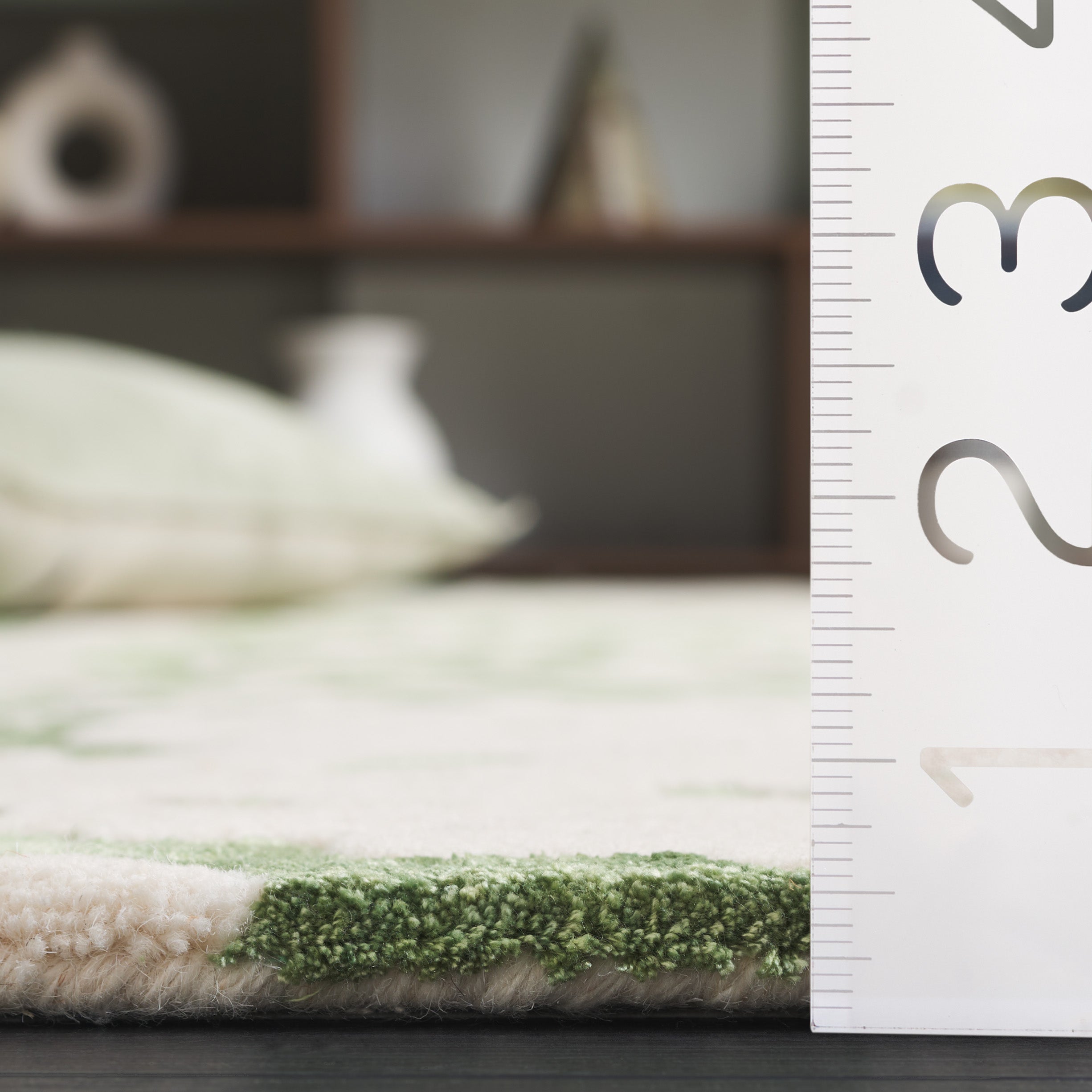 GREEN / IVORY