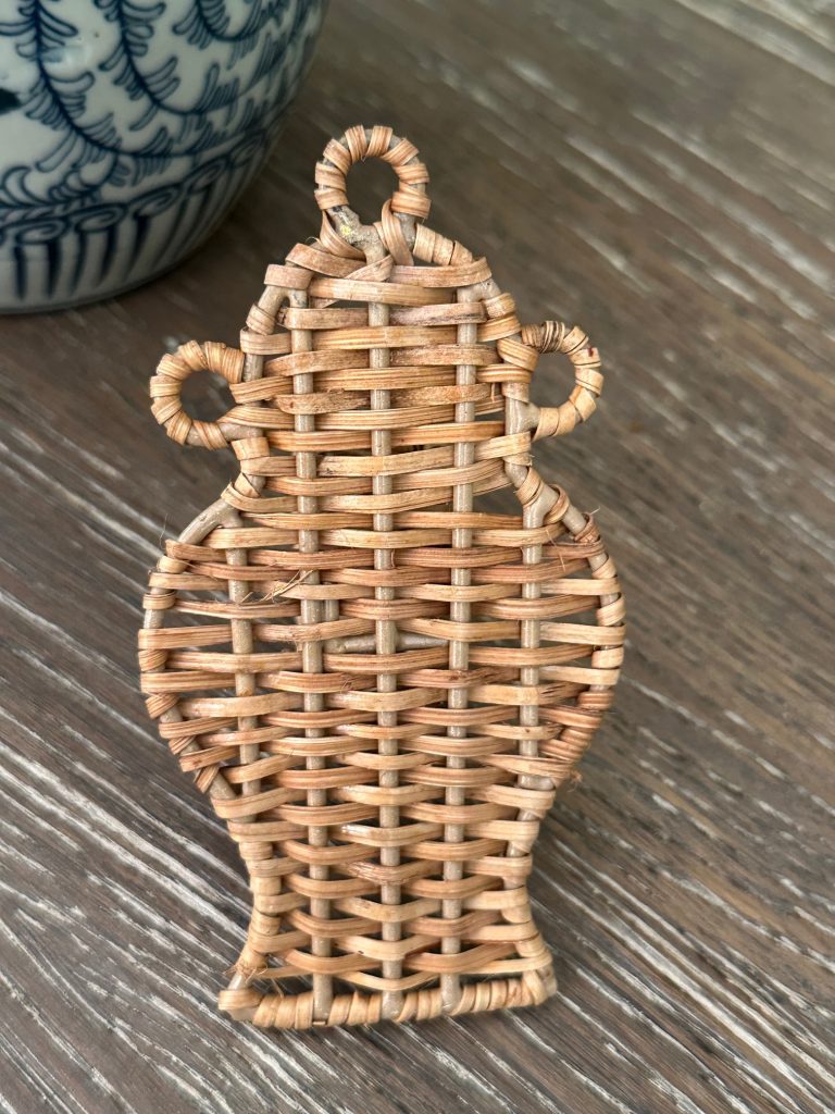 Wicker Ginger Jar Napkin Ring