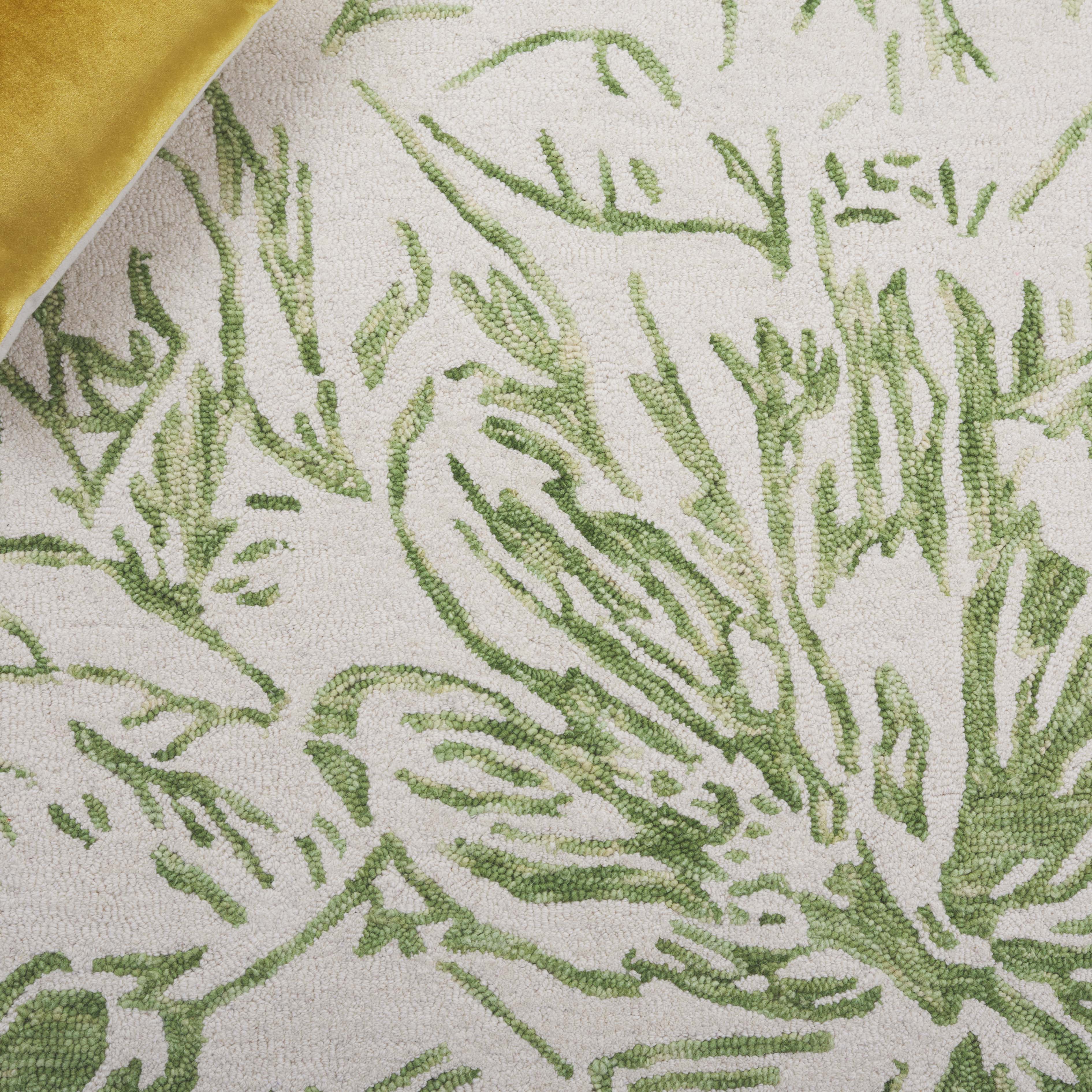 Ivory / Green
