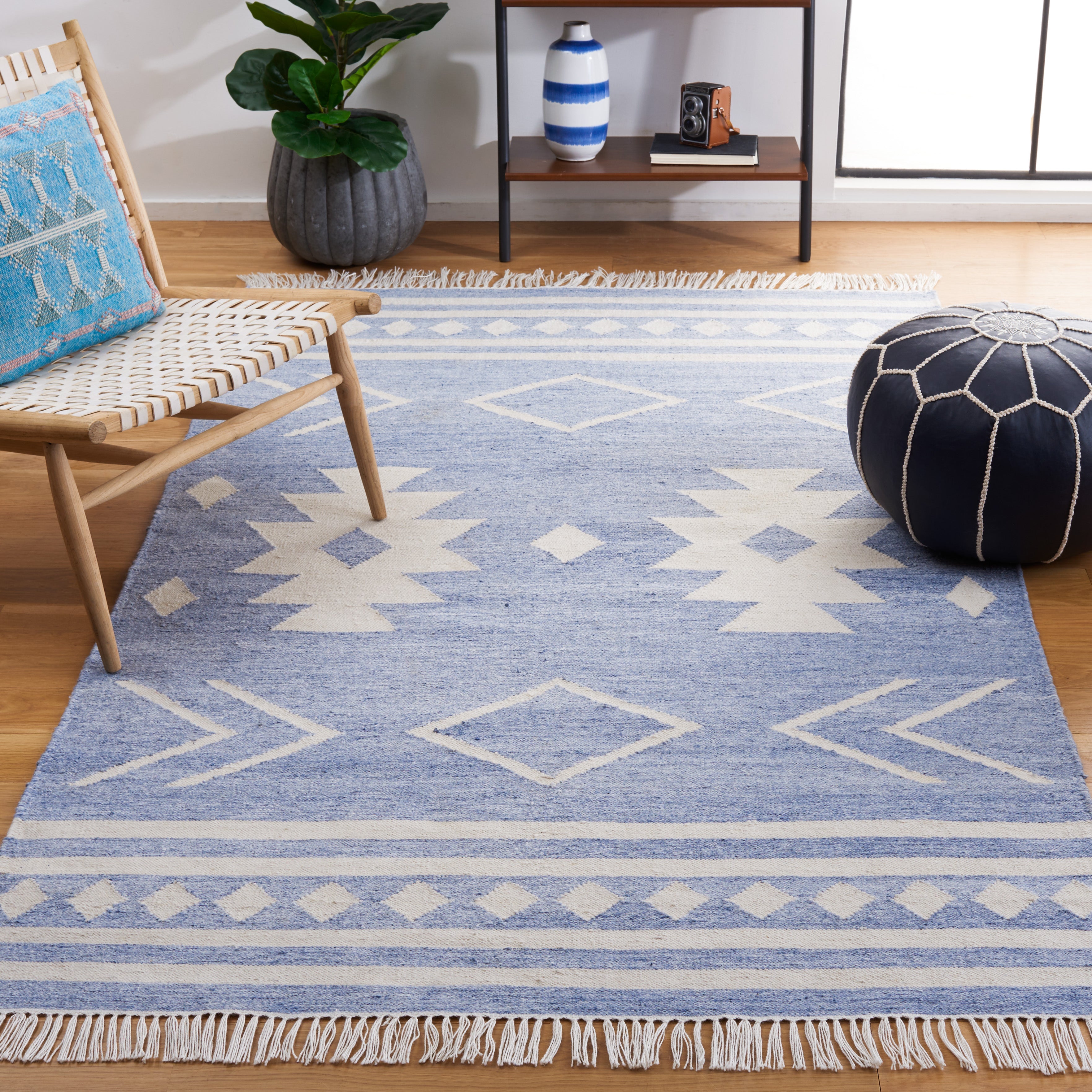 BLUE / IVORY