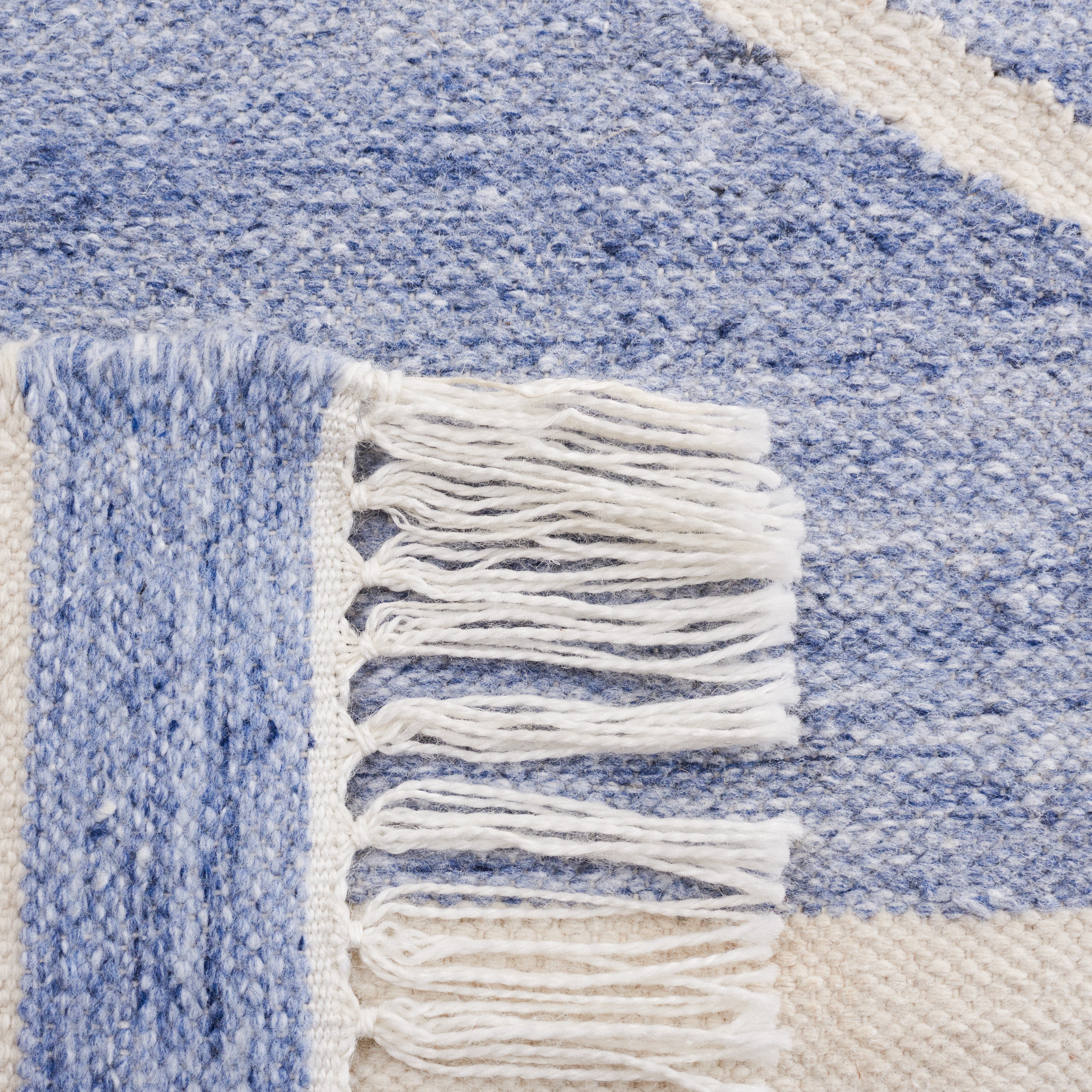 BLUE / IVORY