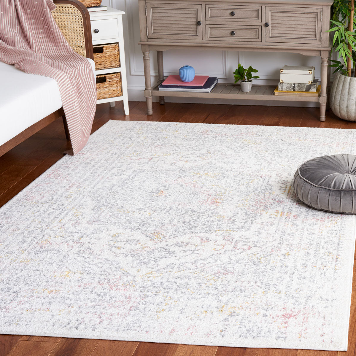 Layla Rug | Safavieh - LAY103A - Ivory Grey / Pink