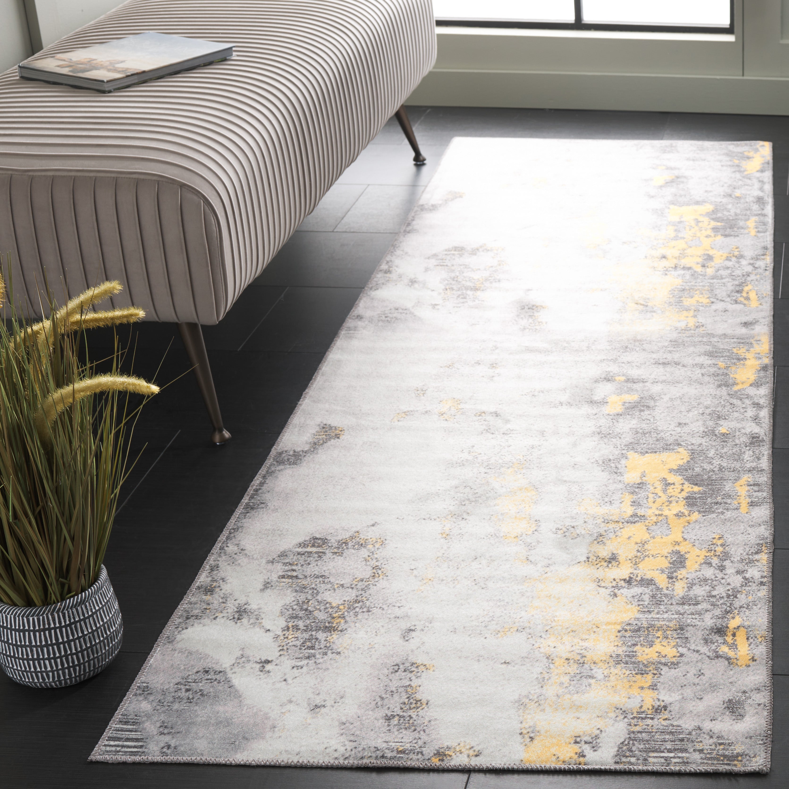 Grey / Gold
