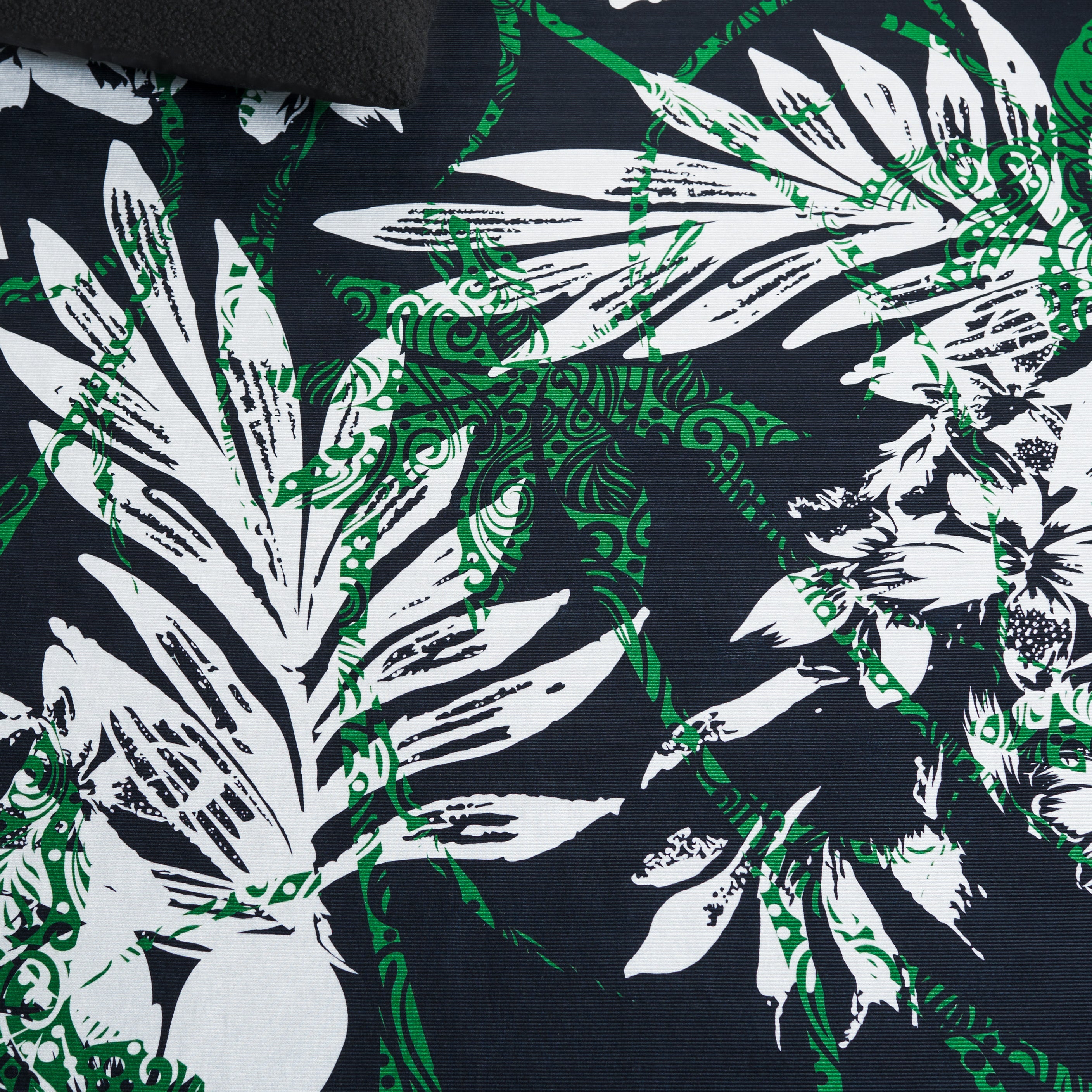 Black / Green