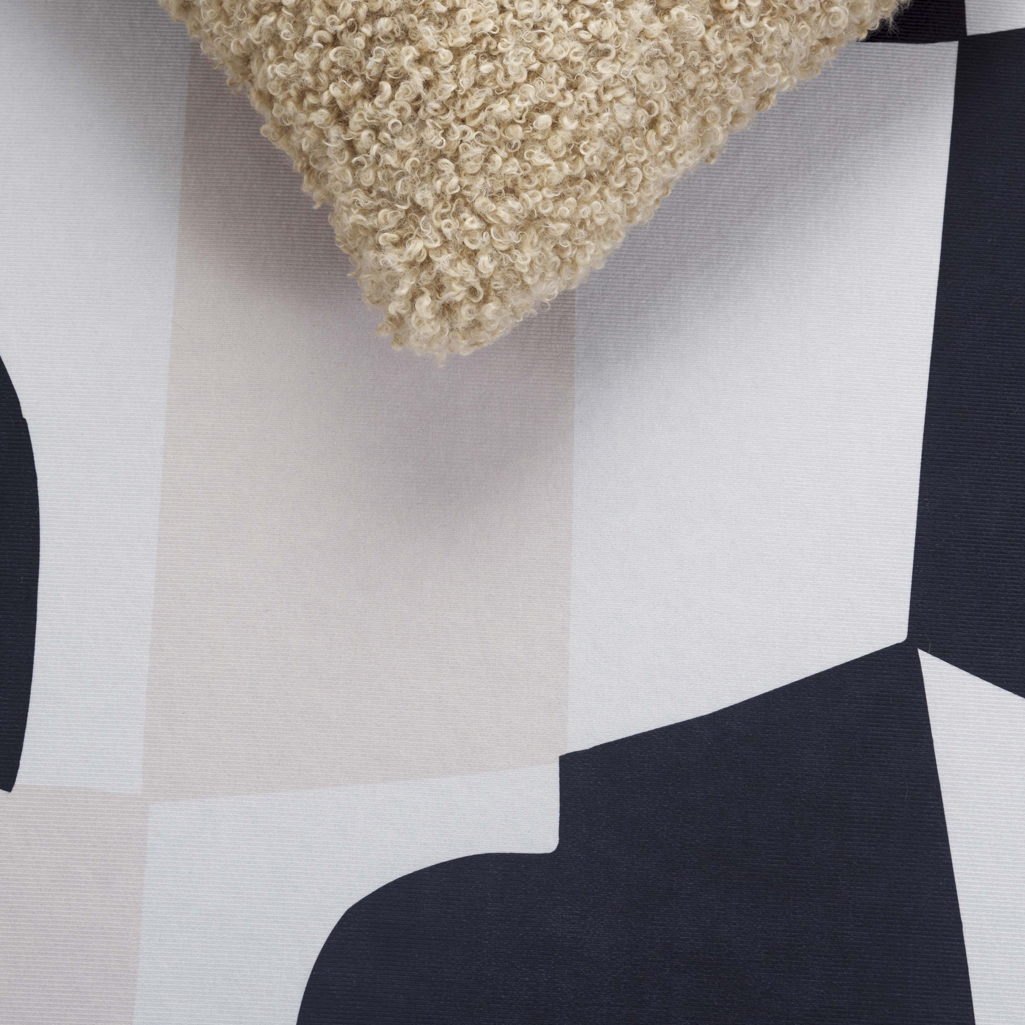 Ivory / Beige