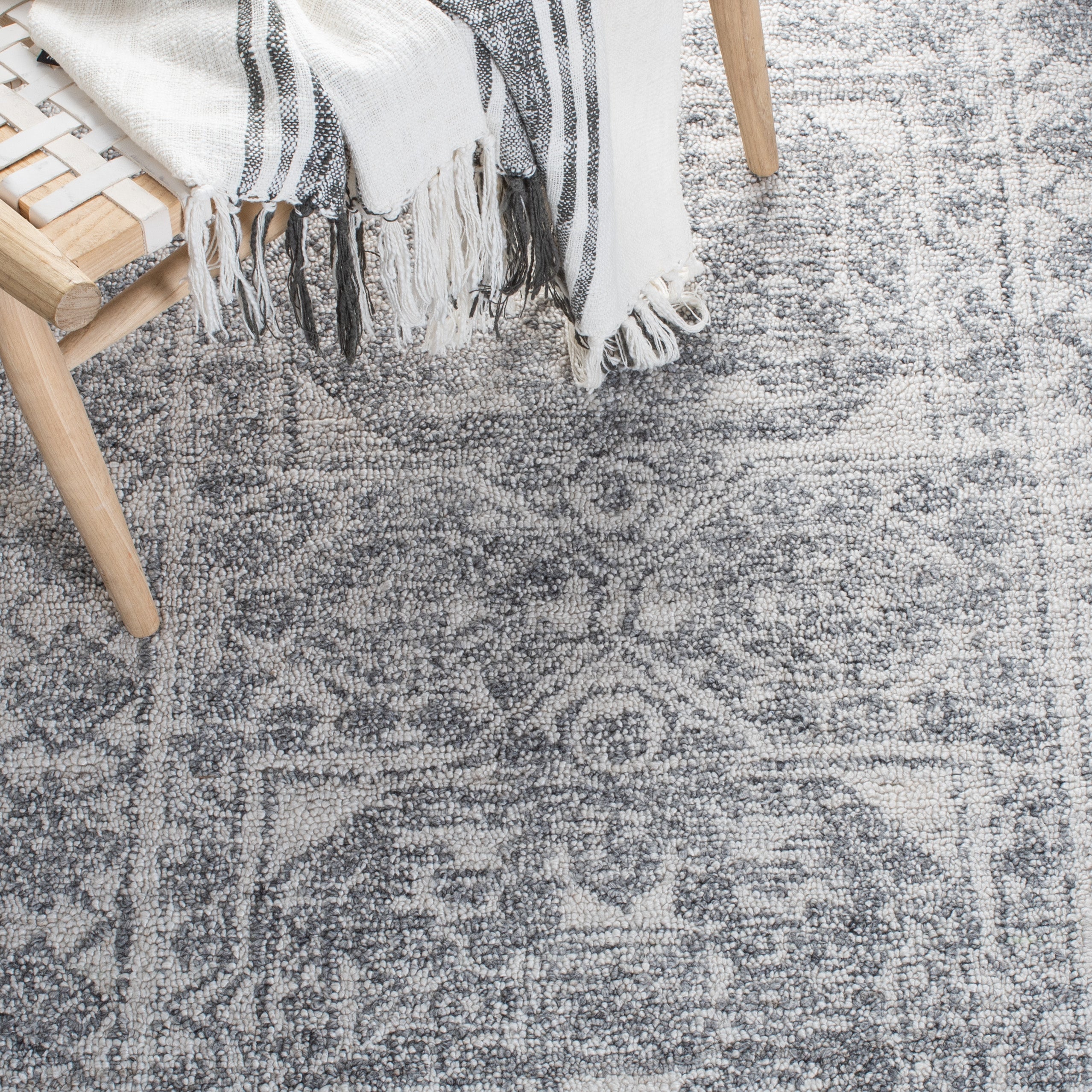Ivory / Grey