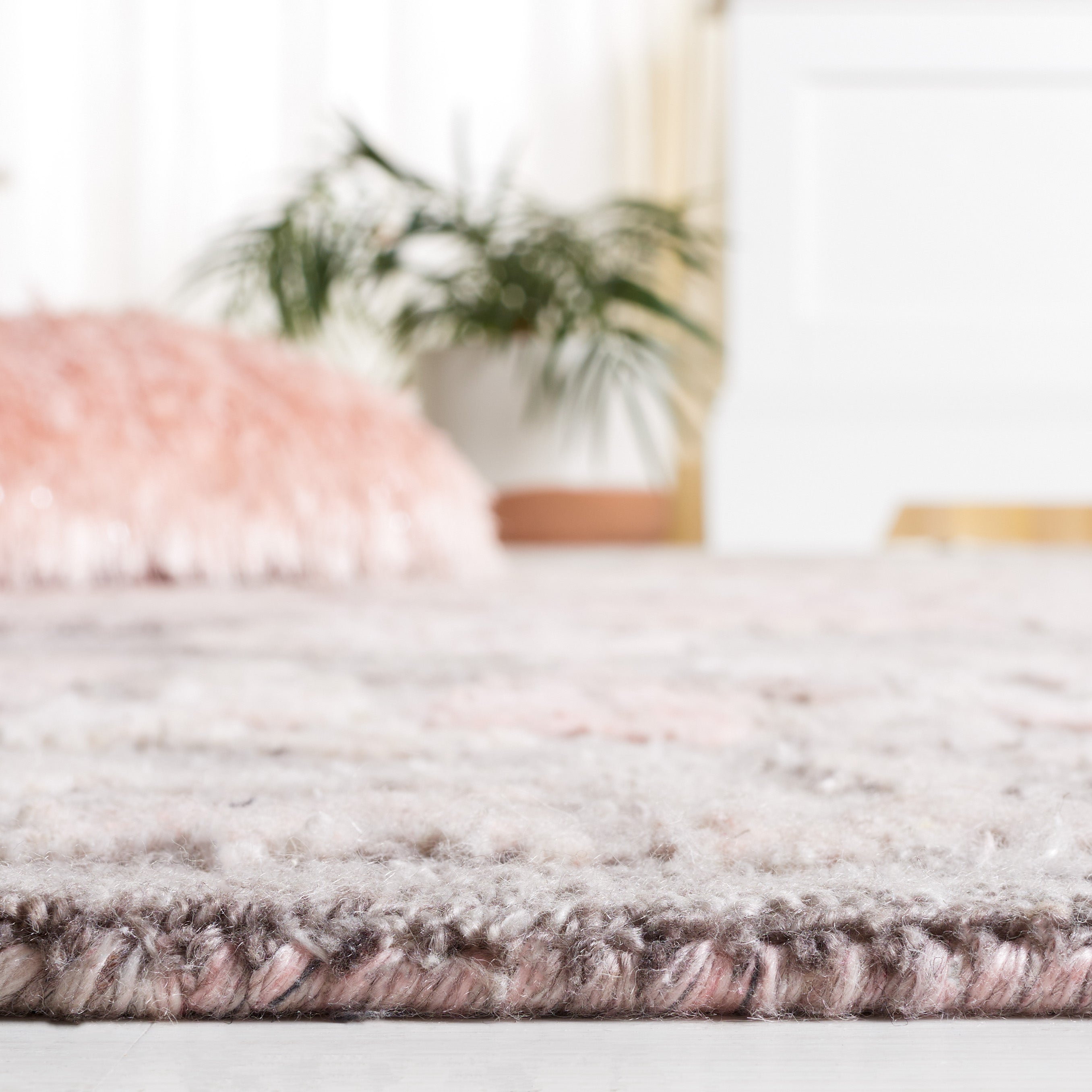 Grey / Pink