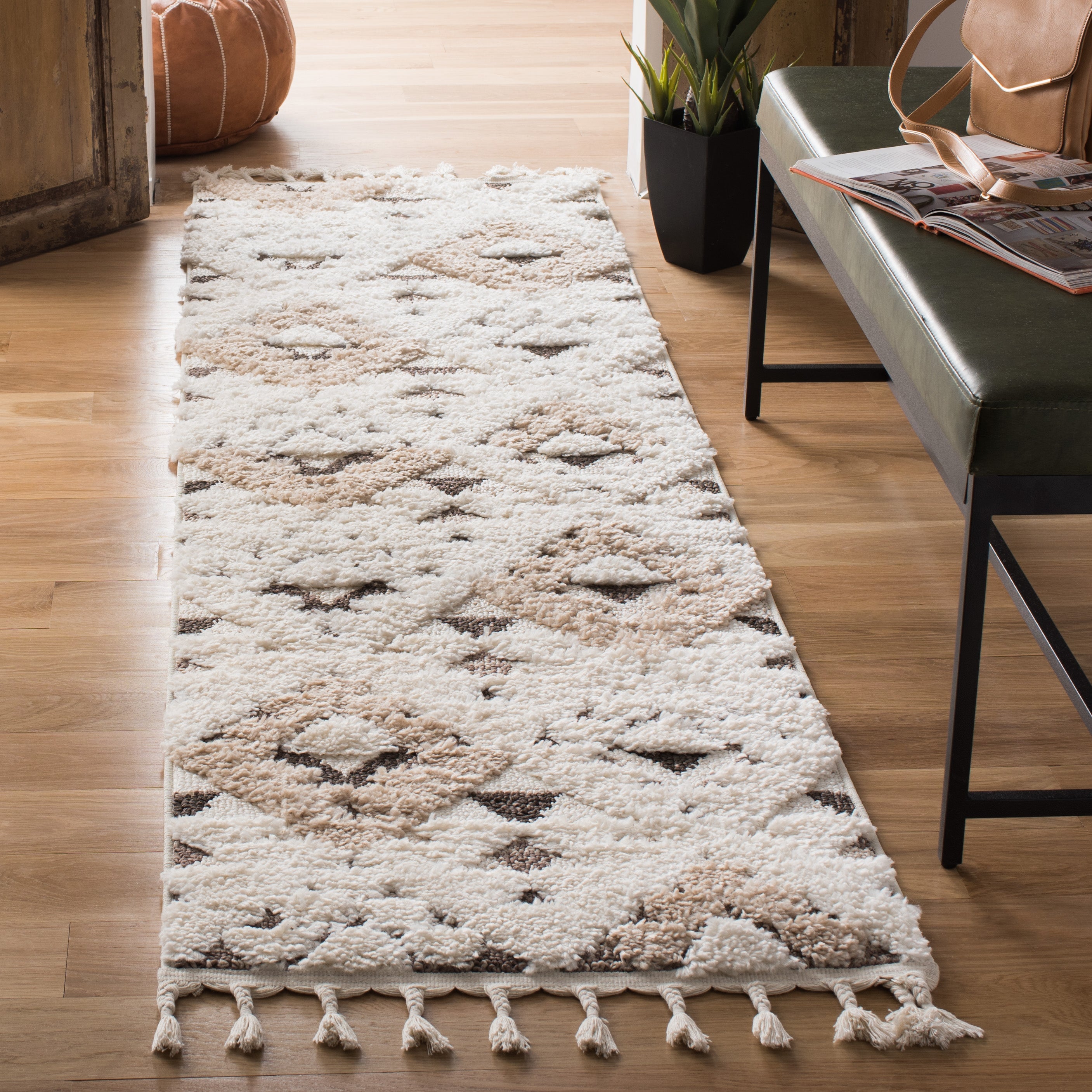 Ivory / Brown