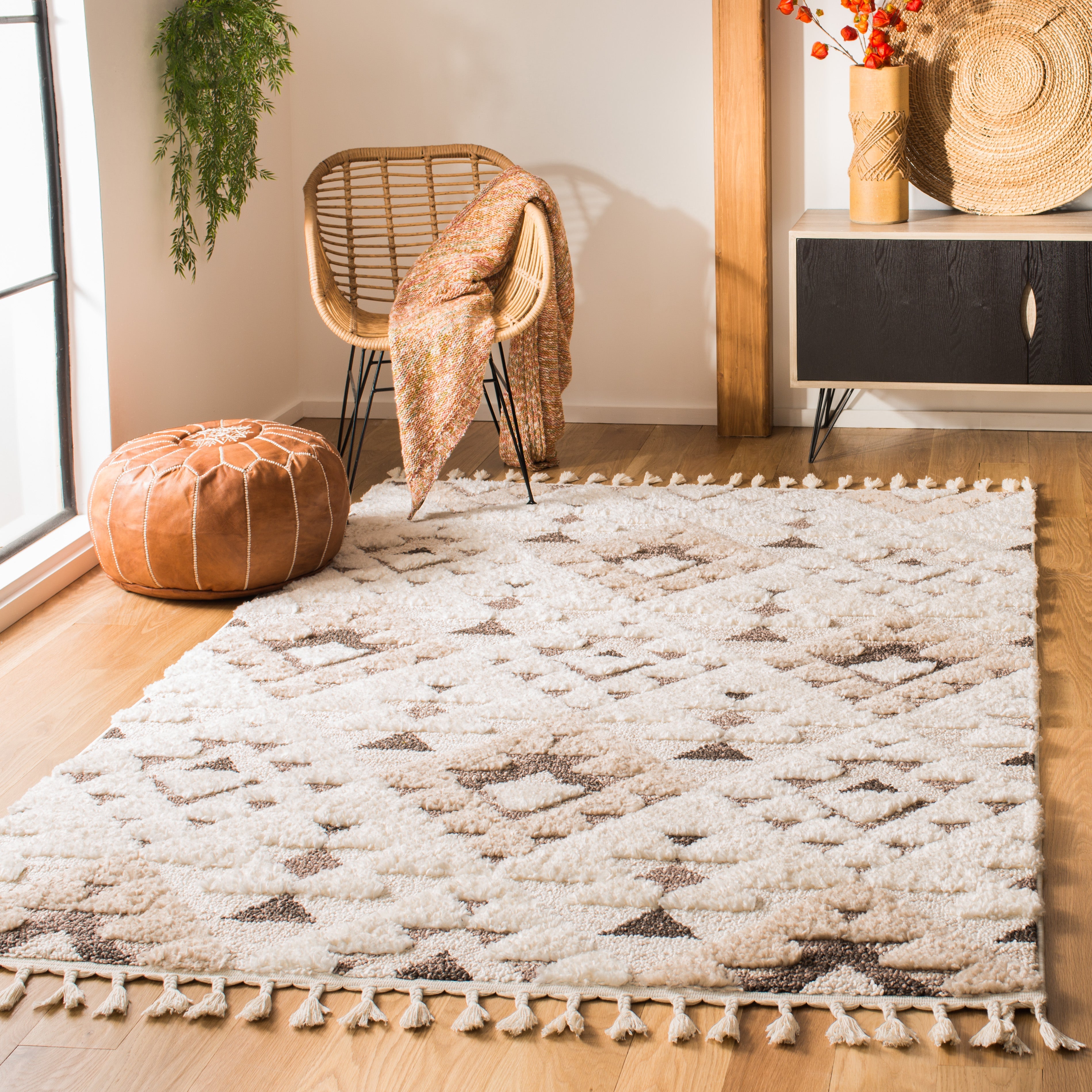 Ivory / Brown