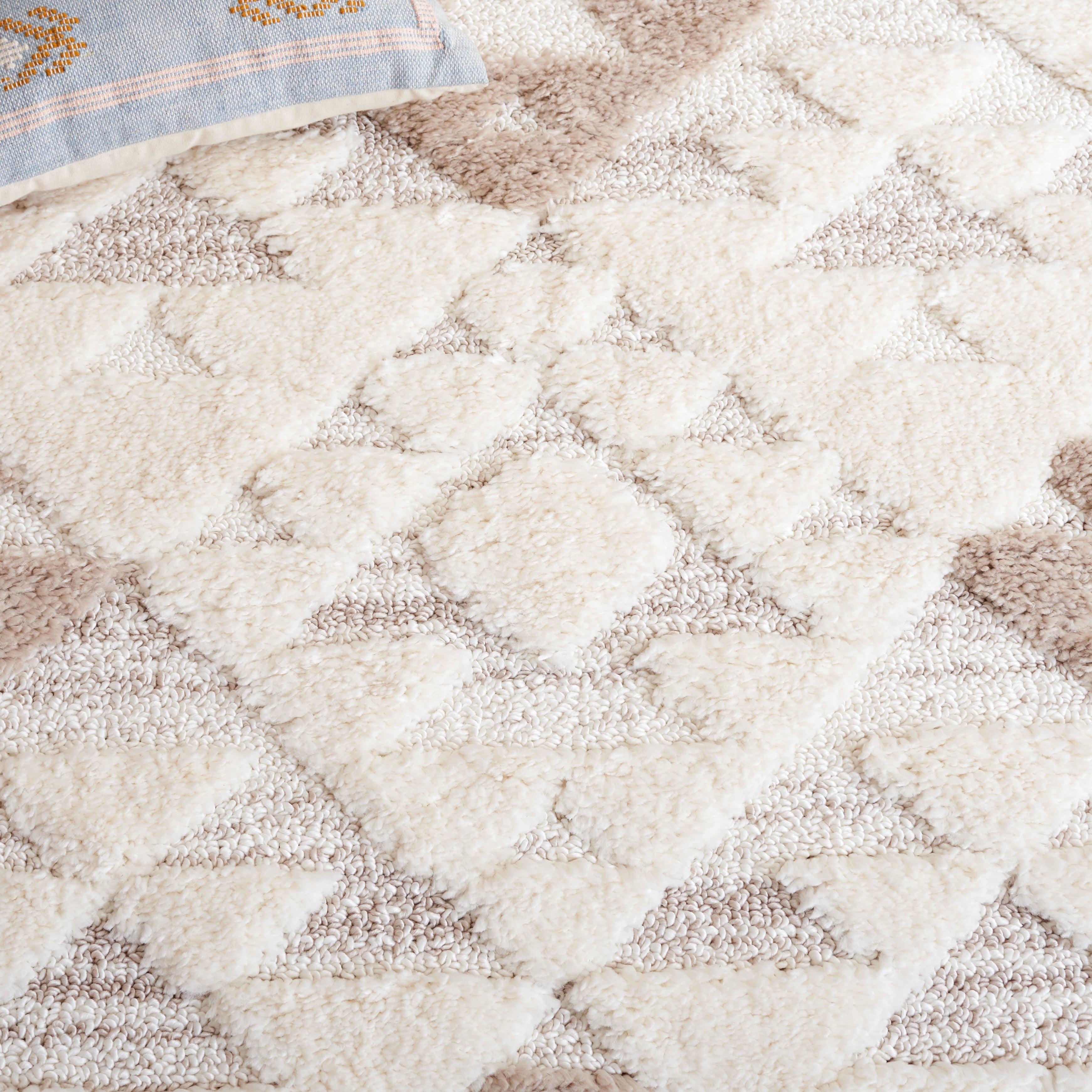 Ivory / Beige