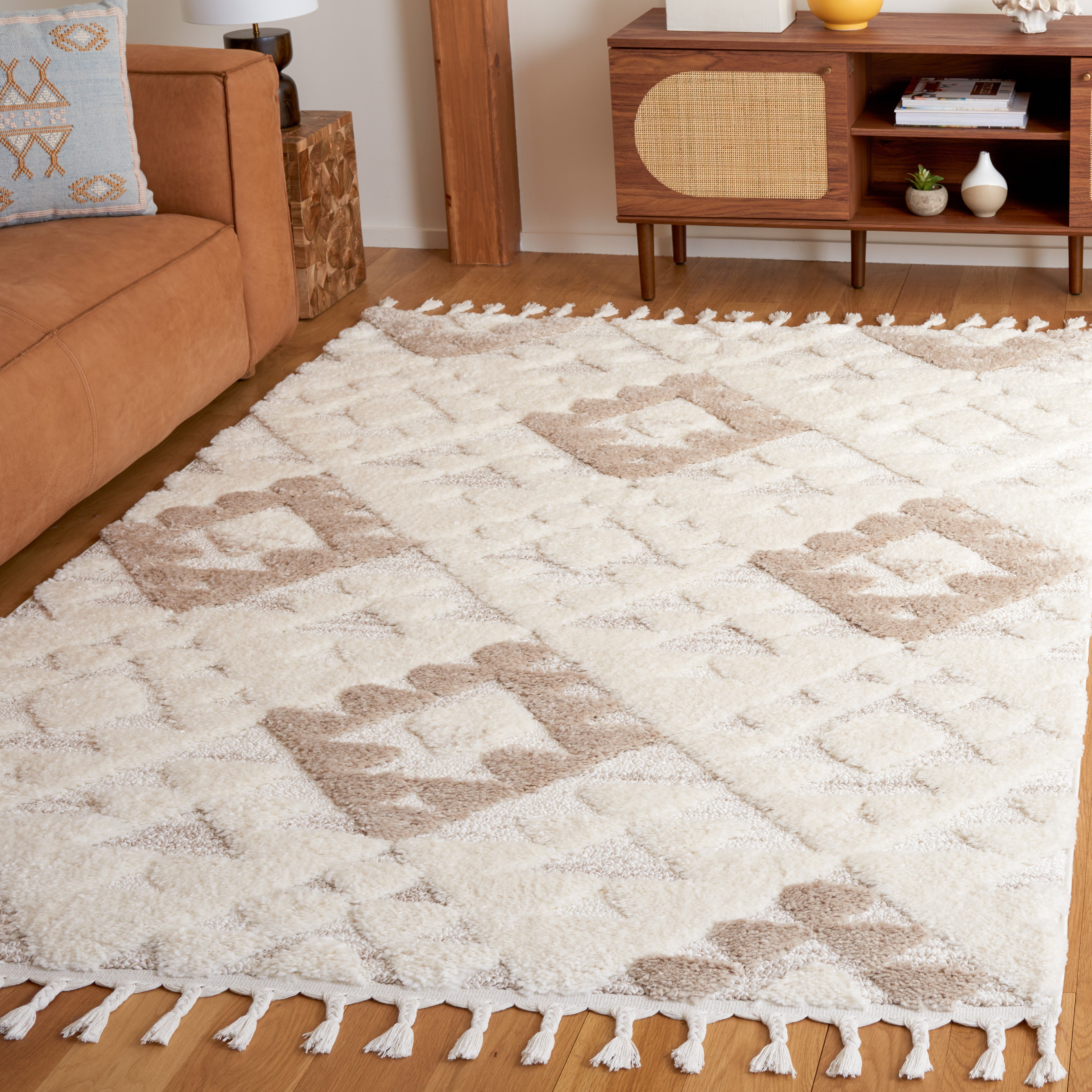 Ivory / Beige