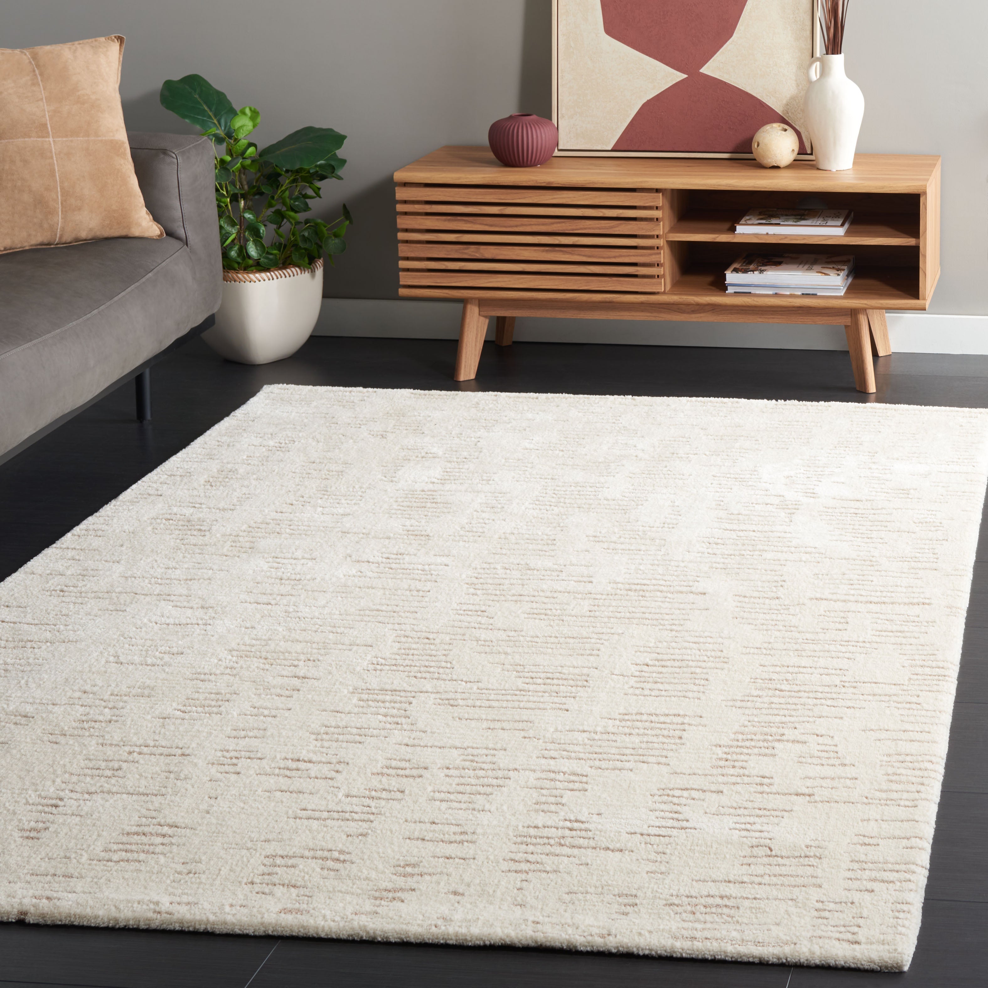 Ivory / Beige