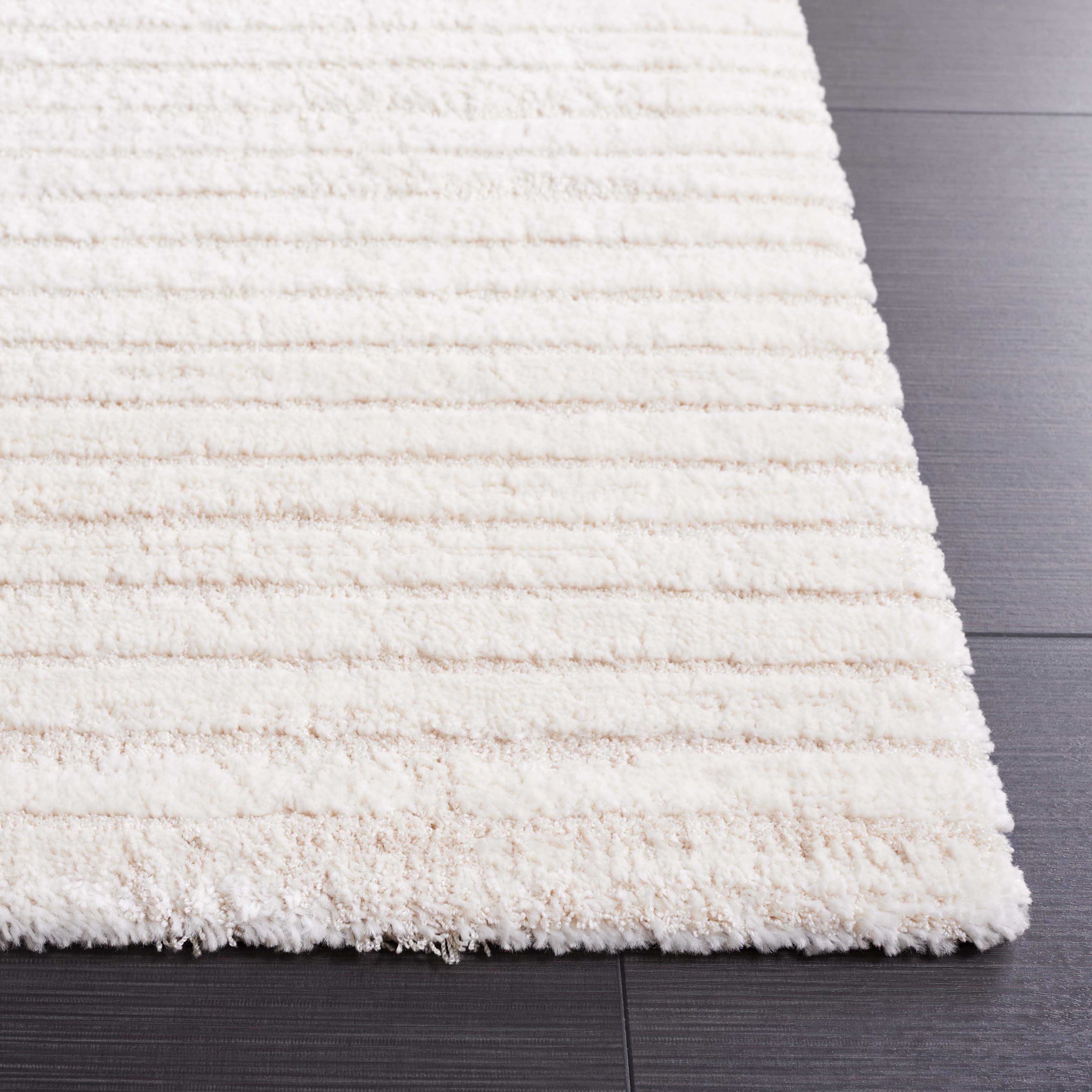 Ivory / Beige